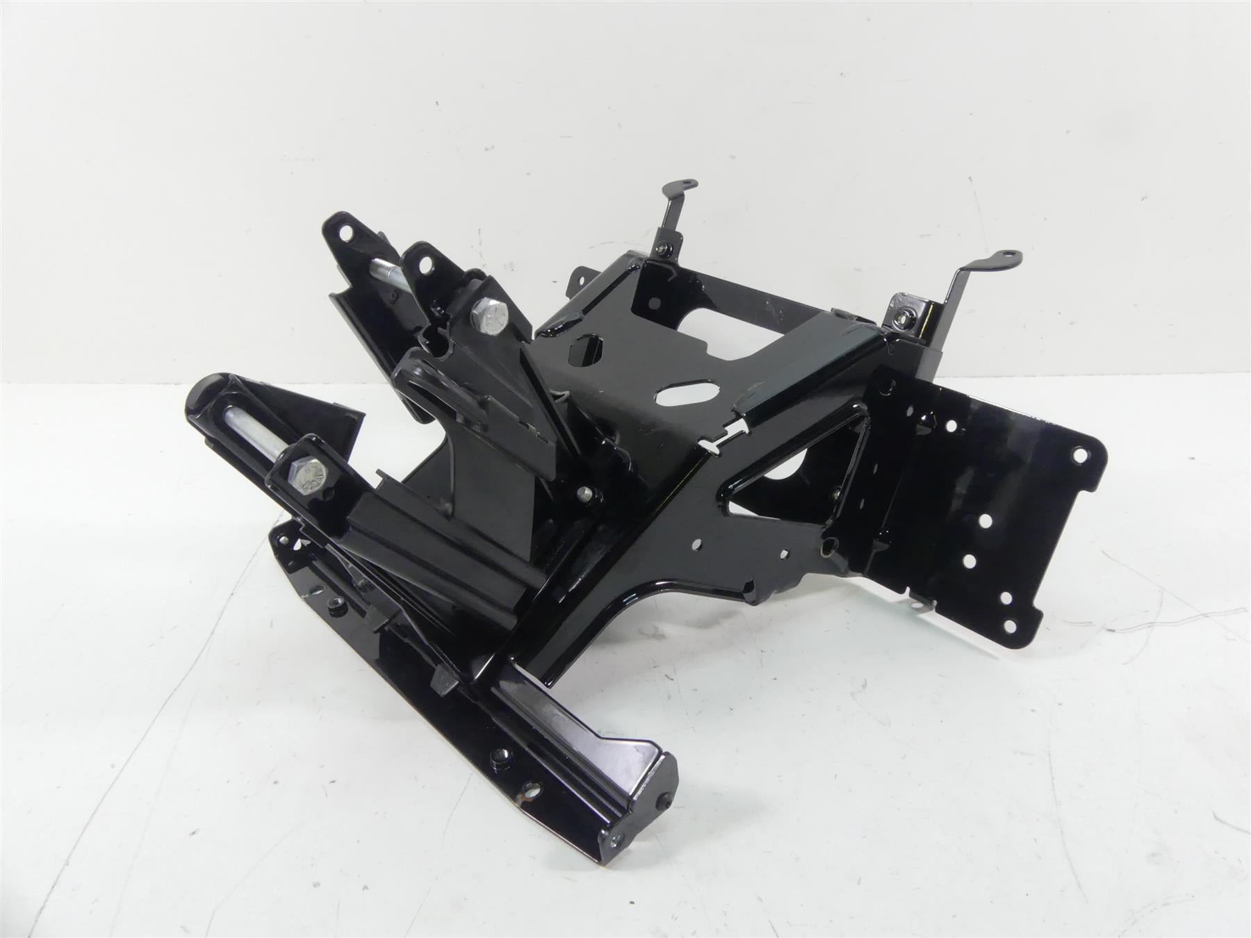 2016 Harley Touring FLTRX Road Glide Front Fairing Mount Stay Bracket 47200266 | Mototech271