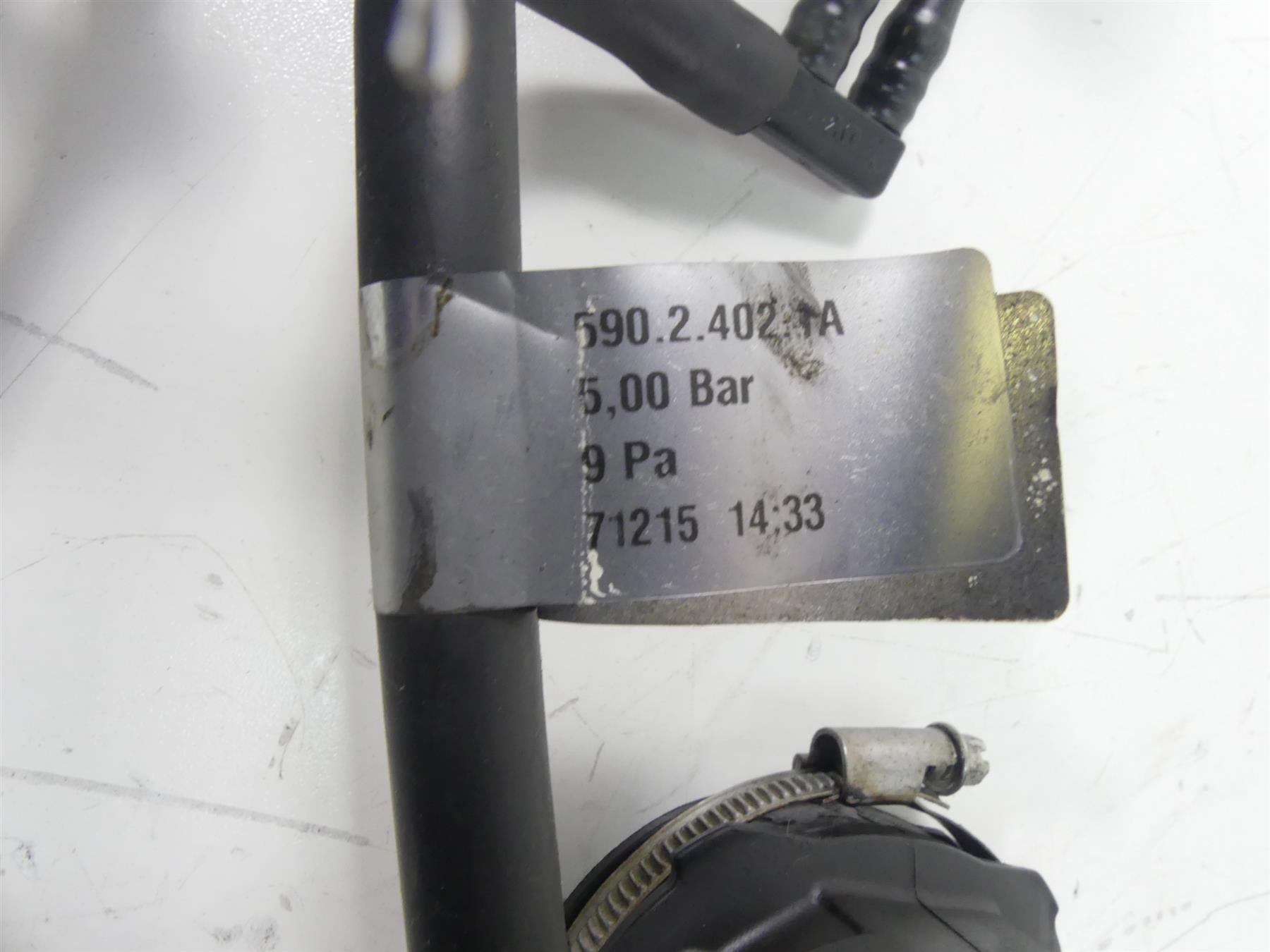 2015 Ducati Diavel Dark Fuel Gas Petrol Injectors Hose Set 59024021A {{ shop.shopifyCountryName }} - Mototech271