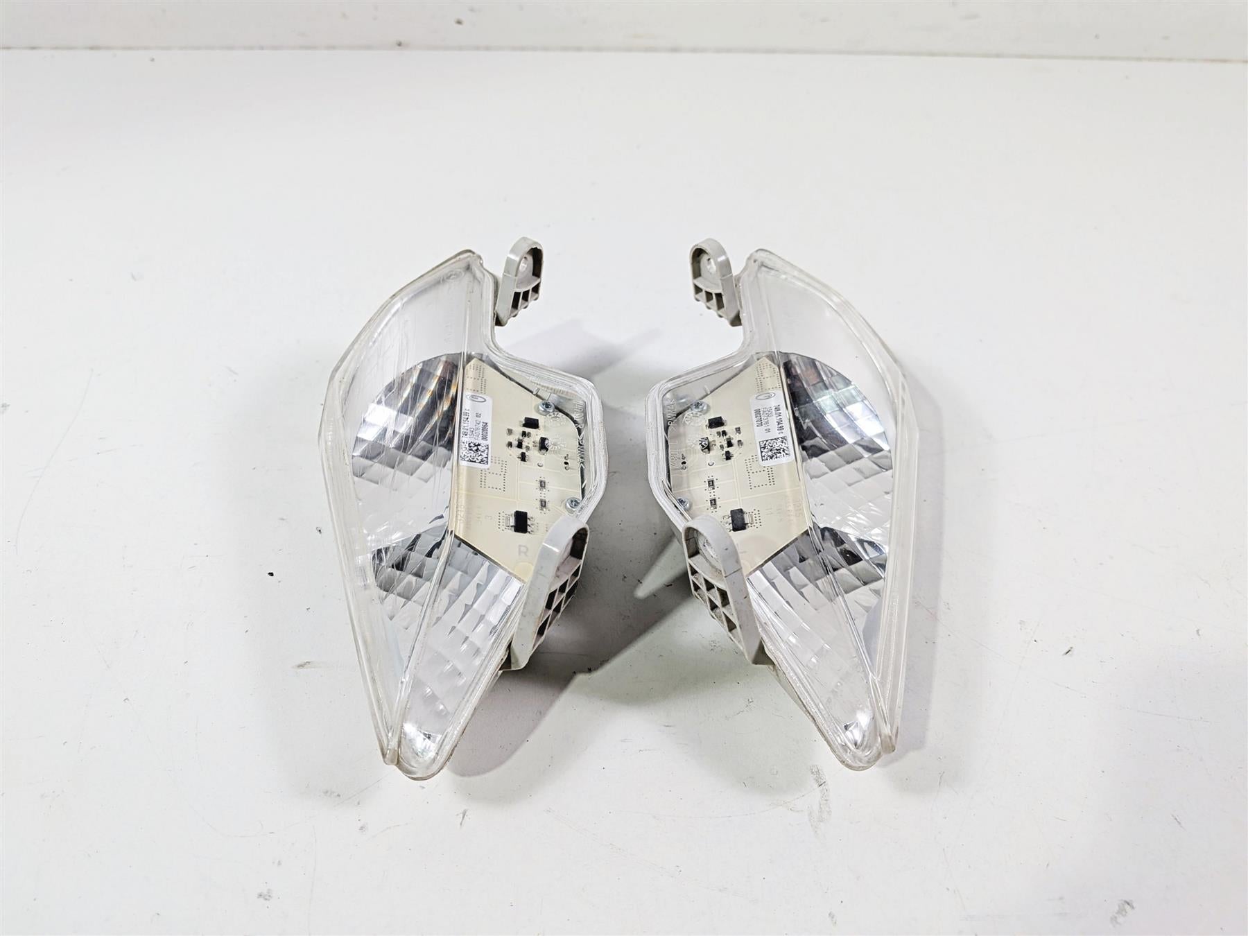 2016 BMW R1200RT RT RTW K52 Front Blinker Turn Signals 63138541625 63138541626 {{ shop.shopifyCountryName }} - Mototech271