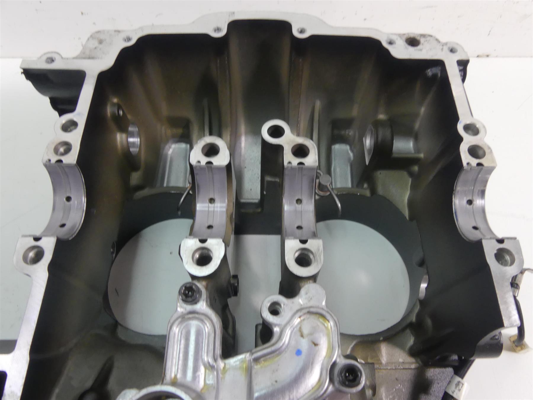 2017 Triumph Thruxton 1200 R Engine Motor Case Housing Set 4K T1162953 {{ shop.shopifyCountryName }} - Mototech271