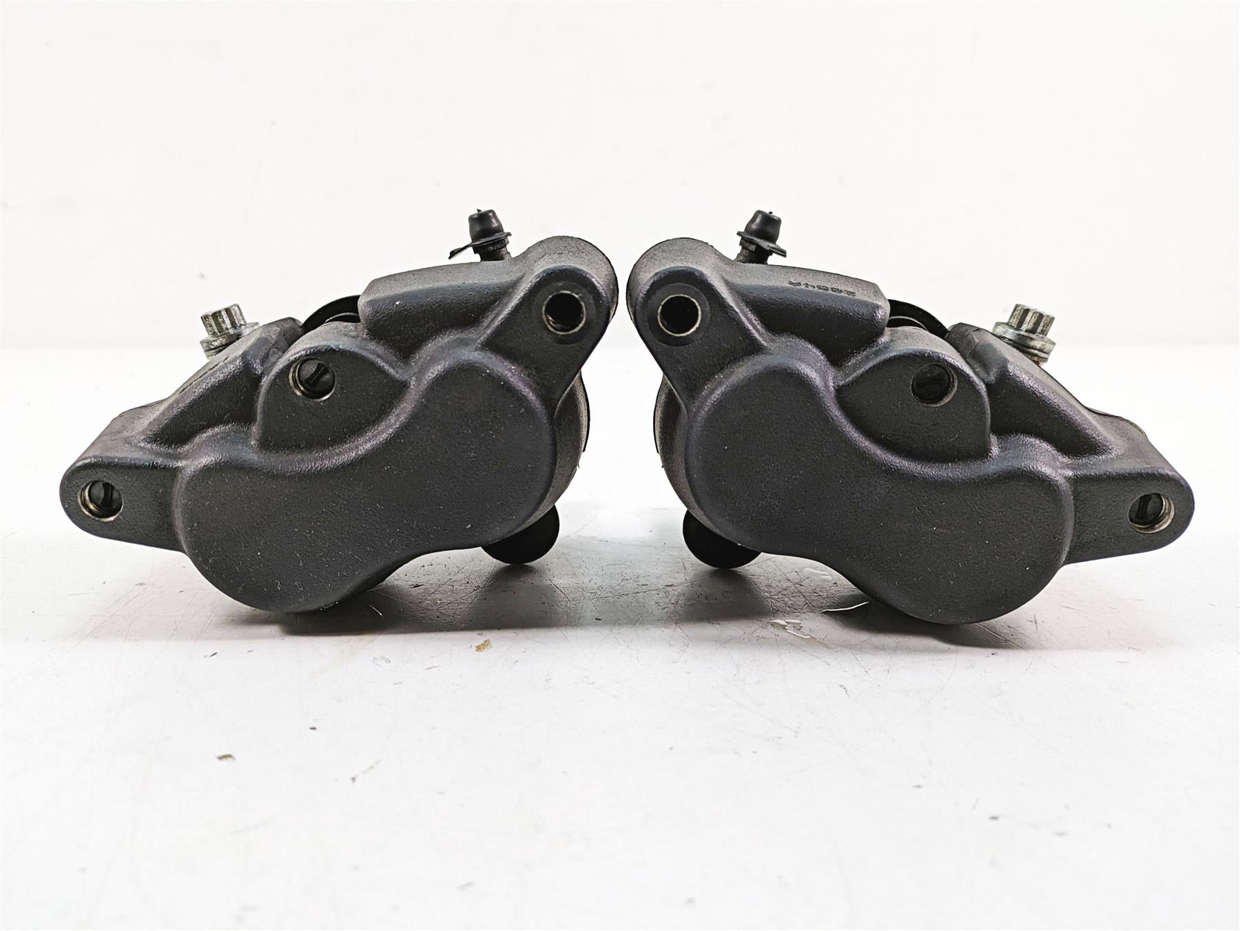 2015 Harley FXDL Dyna Low Rider Front Brake Caliper Set 41300001 41300002 {{ shop.shopifyCountryName }} - Mototech271