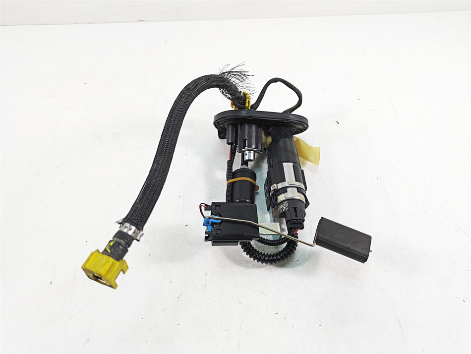 2021 Aprilia RS660 Fuel Gas Petrol Pump + Sending Unit 5k Only - Tested 2D000547 {{ shop.shopifyCountryName }} - Mototech271