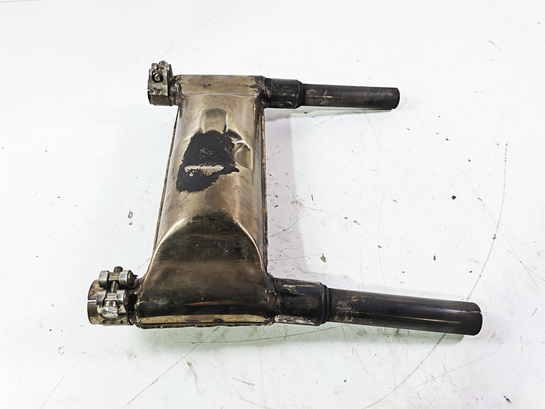 1998 Moto Guzzi California 1100 EV Exhaust Center Header Chamber GU03123900 {{ shop.shopifyCountryName }} - Mototech271