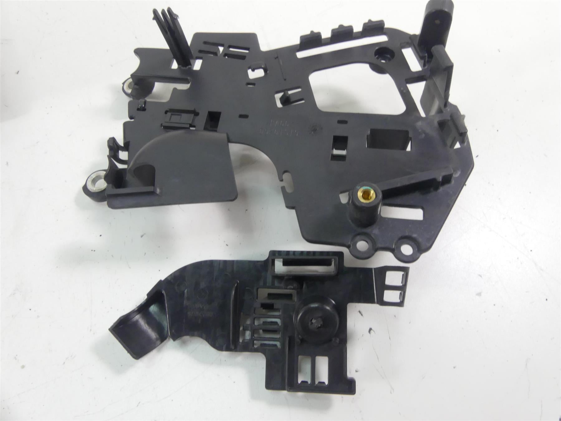 2019 Harley Softail FXBB Street Bob Electrical Carrier Plastic Set 69201523 {{ shop.shopifyCountryName }} - Mototech271