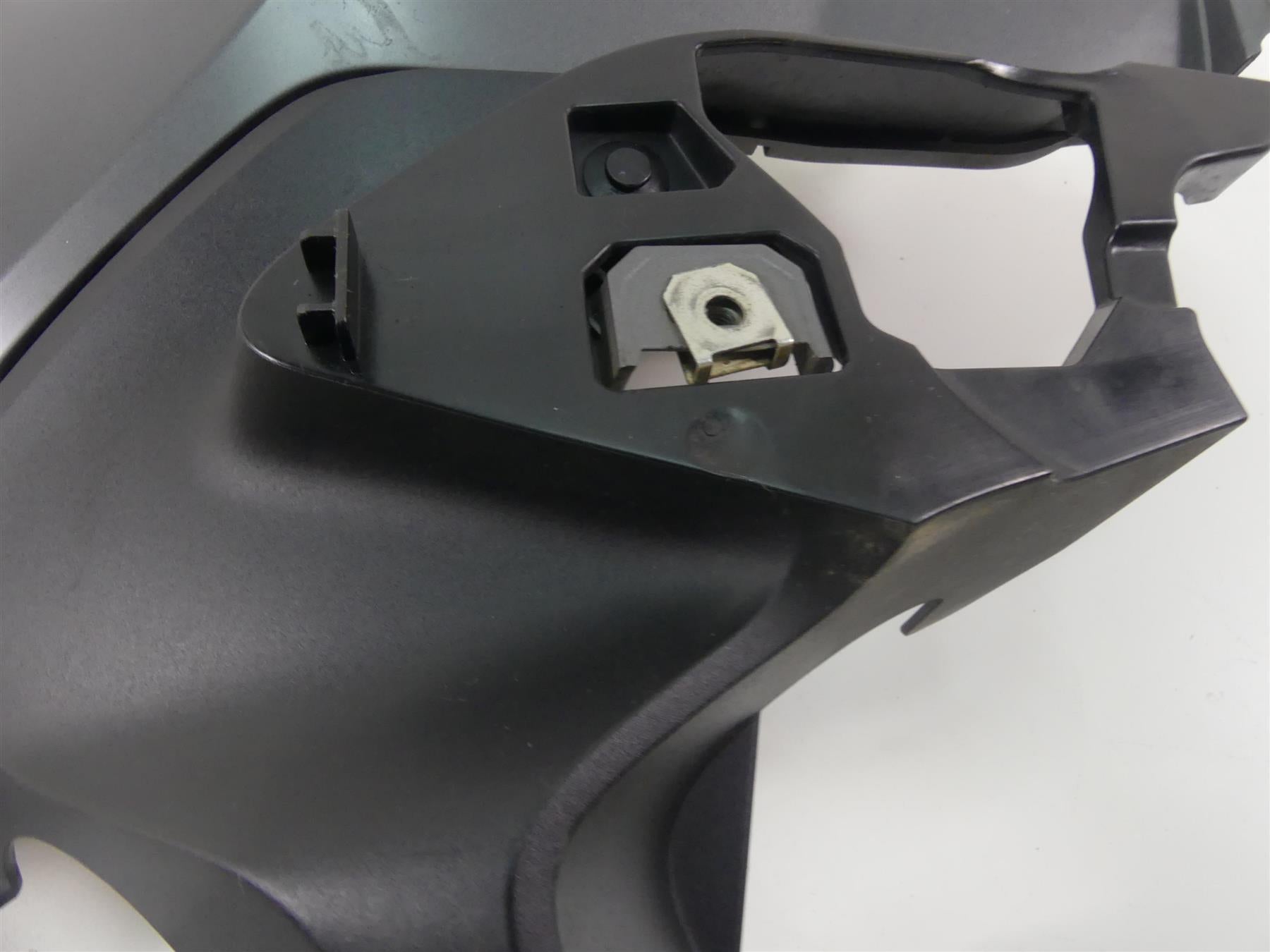 2019 BMW R1250GS K50 Right Main Tank Fairing Cover 46638563502 46638556636 {{ shop.shopifyCountryName }} - Mototech271