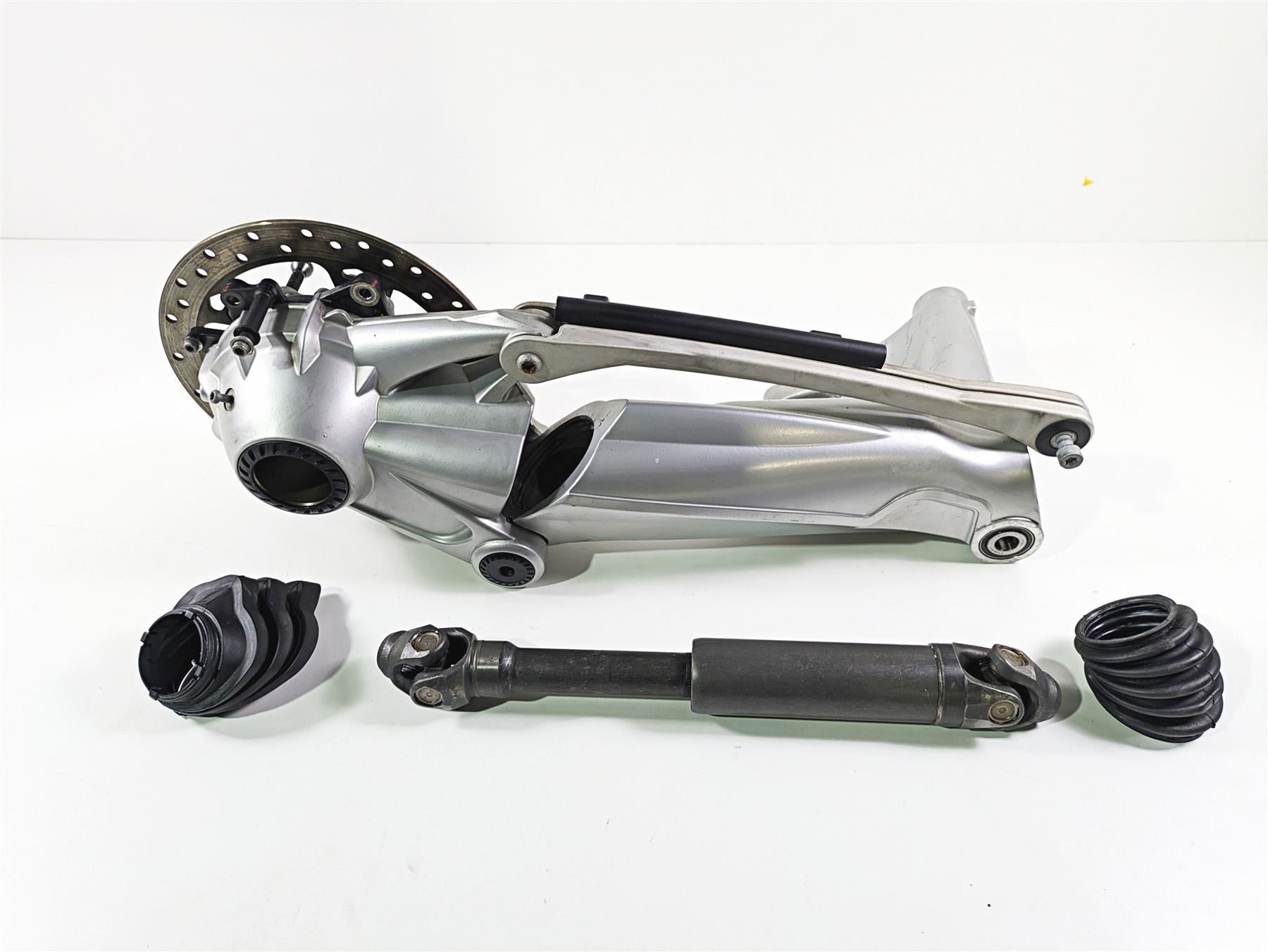 2006 BMW R1200GS K255 Adv Swingarm Differential Drive Shaft 31/11 33117726889