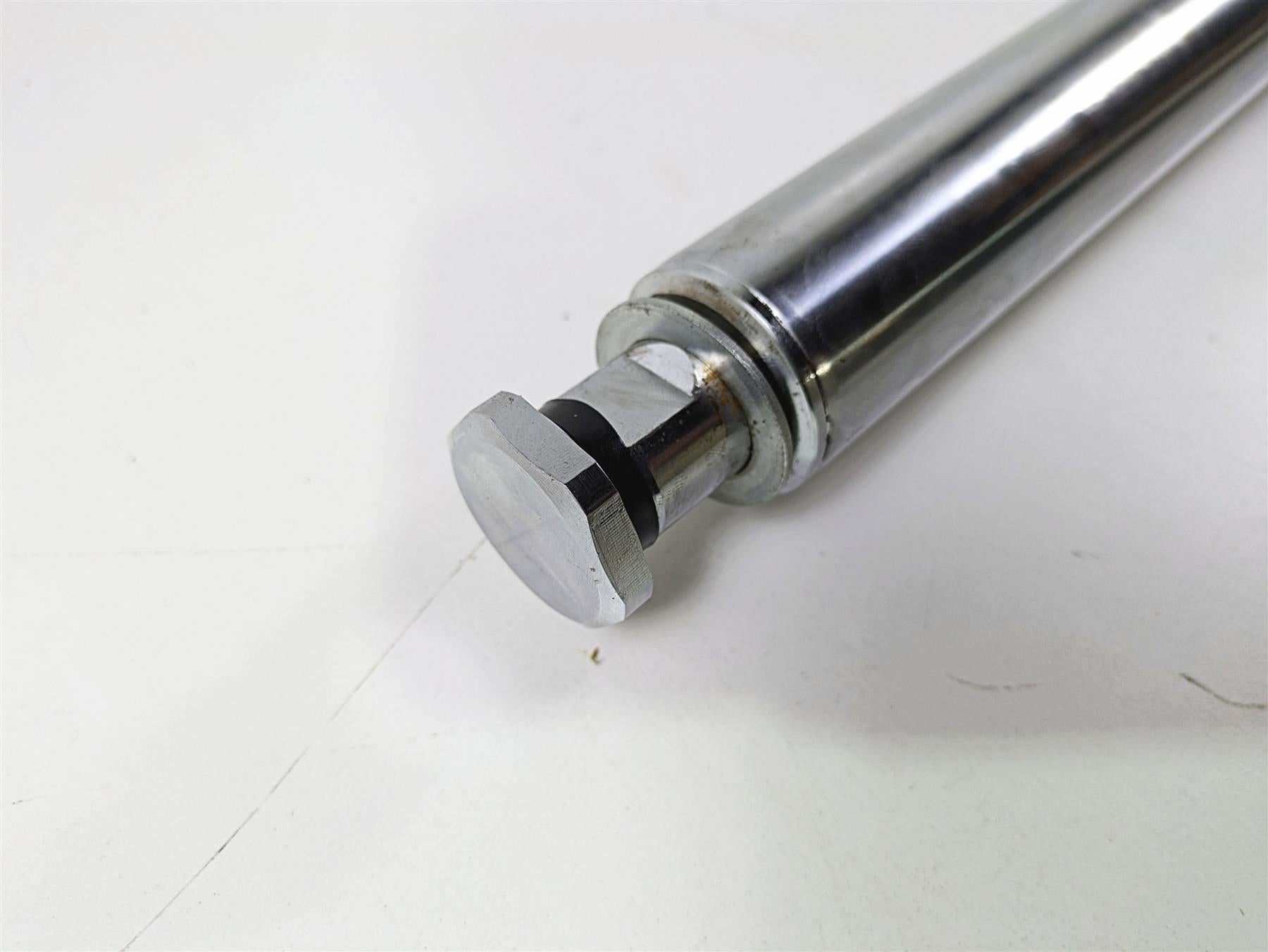 2017 Harley FLS Softail Slim Straight Right Showa Front Fork Leg 45915-08A {{ shop.shopifyCountryName }} - Mototech271
