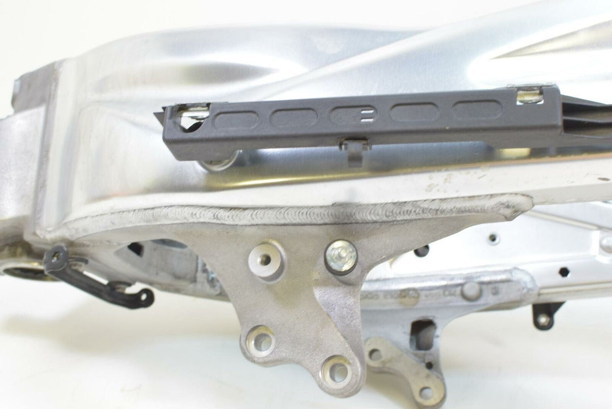 2008 Aprilia RSV2 RSV1000 R Straight Main Frame Chassis Cln Ez Registr AP8146974 {{ shop.shopifyCountryName }} - Mototech271