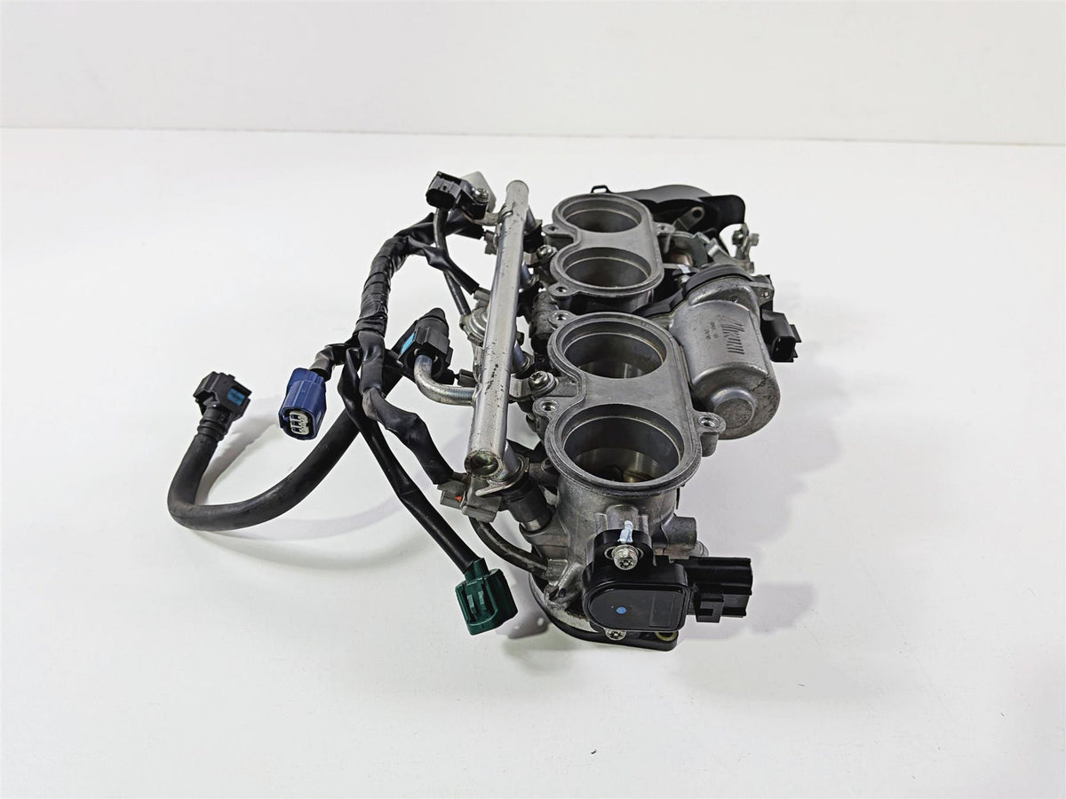 2008 Yamaha YZF R1 RN19 Mikuni Throttle Body Injectors & Wiring 4C8-13750-20-00 {{ shop.shopifyCountryName }} - Mototech271