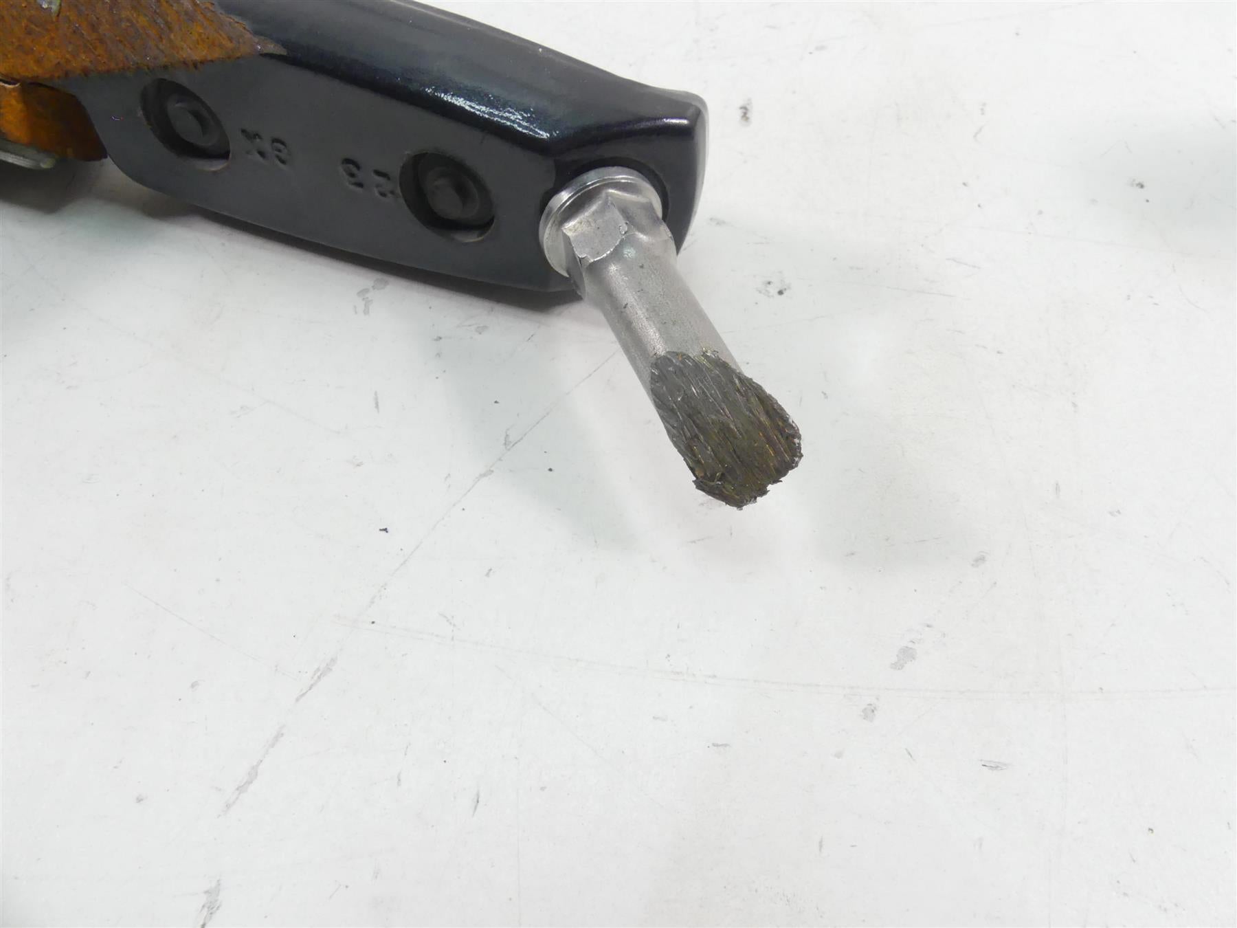 2020 Harley Sportster XL1200 NS Iron Front Left Foot Peg & Shifter Mid 42972-04 {{ shop.shopifyCountryName }} - Mototech271