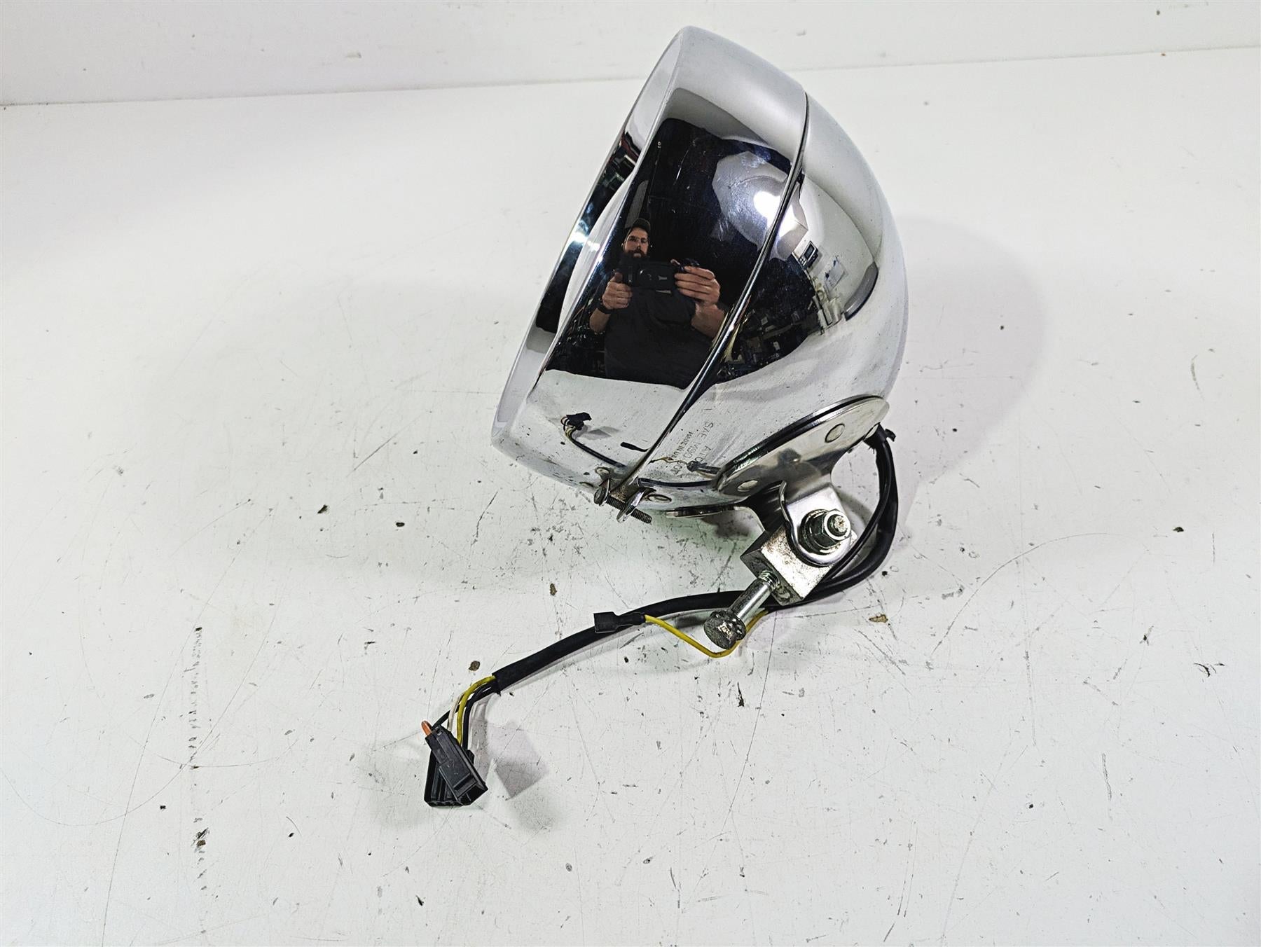 2002 Harley FLSTC Softail Heritage 7" Led Bulb Chrome Headlight Bucket 69748-05 {{ shop.shopifyCountryName }} - Mototech271