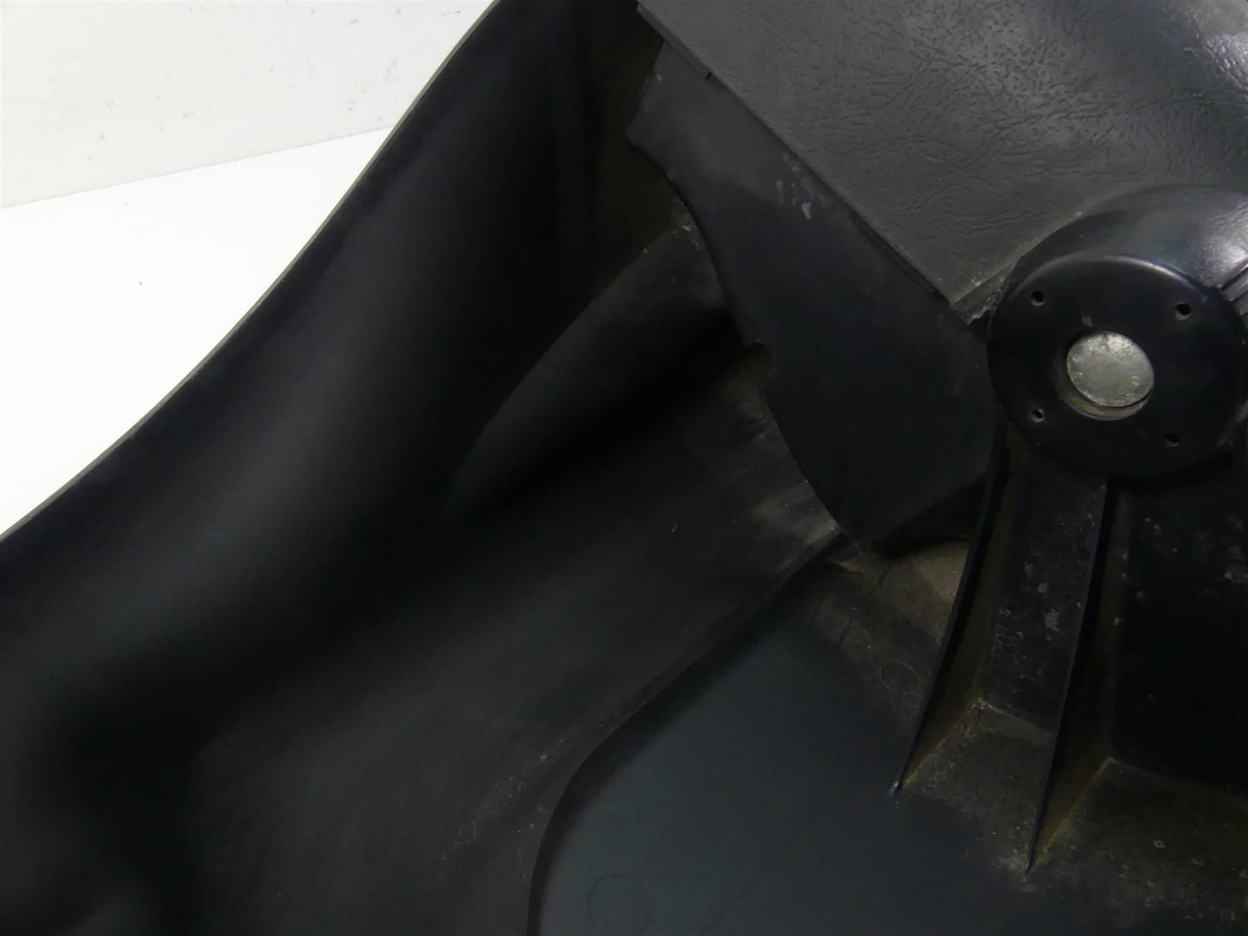 1995 Harley Touring FLHTCU Electra Glide Lower Leg Fairing Cover Set 58683-89B {{ shop.shopifyCountryName }} - Mototech271