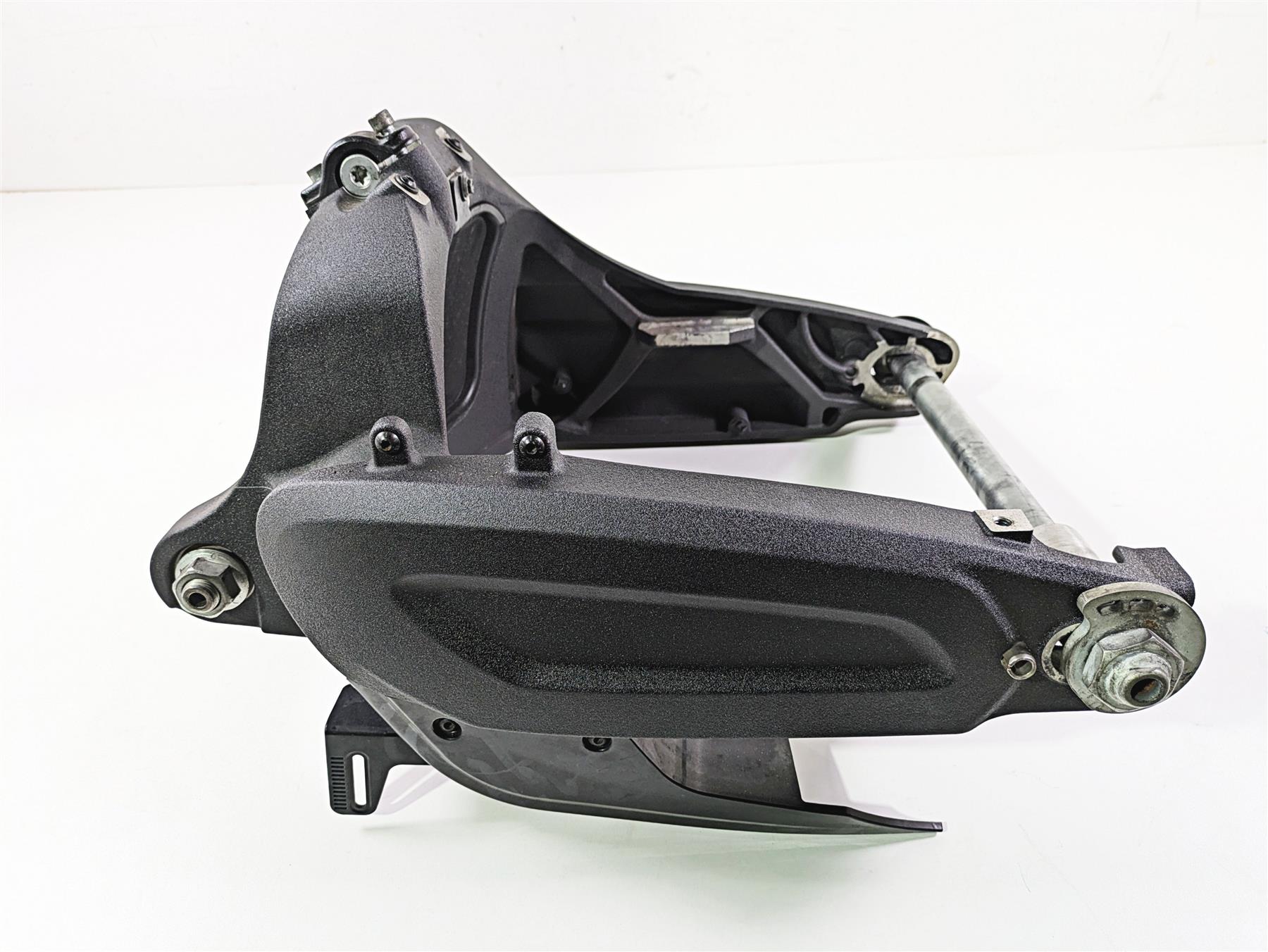 2019 Harley Softail FXDR 114 Rear Swing Arm Swingarm & Axle Set 47400114 | Mototech271