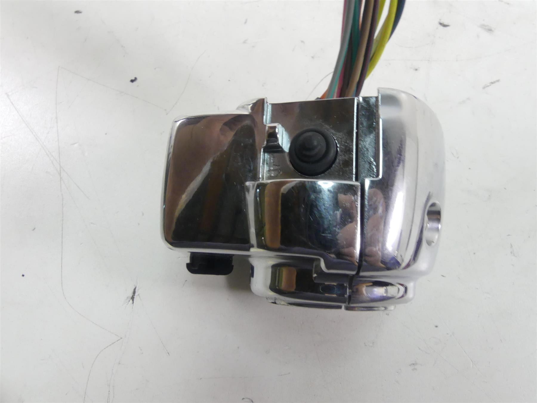 2007 Harley FLHTCU SE2 CVO Electra Glide Left Hand Control Switch 71682-06A {{ shop.shopifyCountryName }} - Mototech271