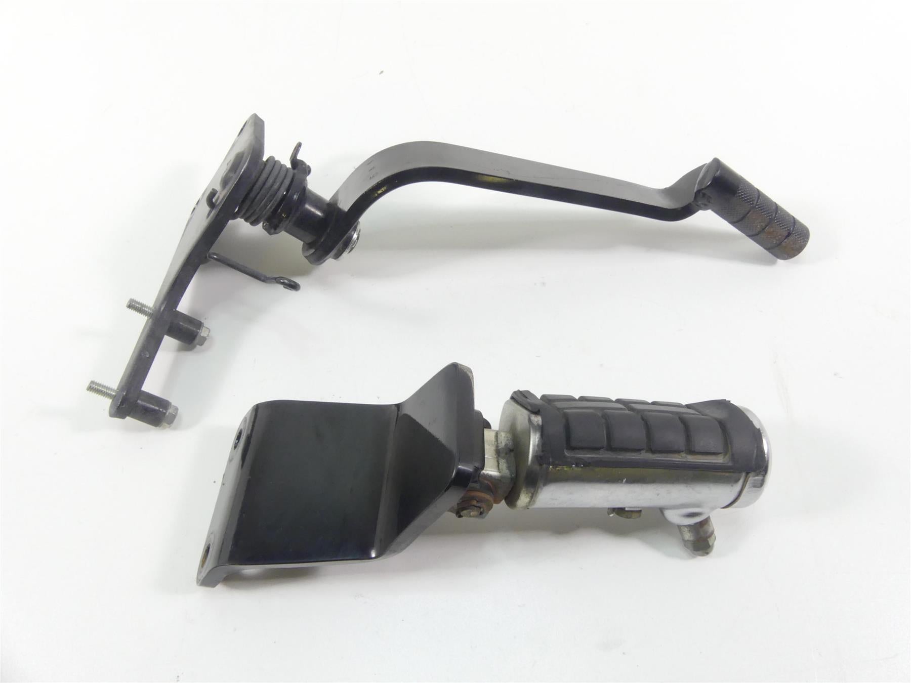 2016 Honda VT1300 CRG Stateline Right Front Footpeg & Brake Lever 50615-MFY-A00 {{ shop.shopifyCountryName }} - Mototech271