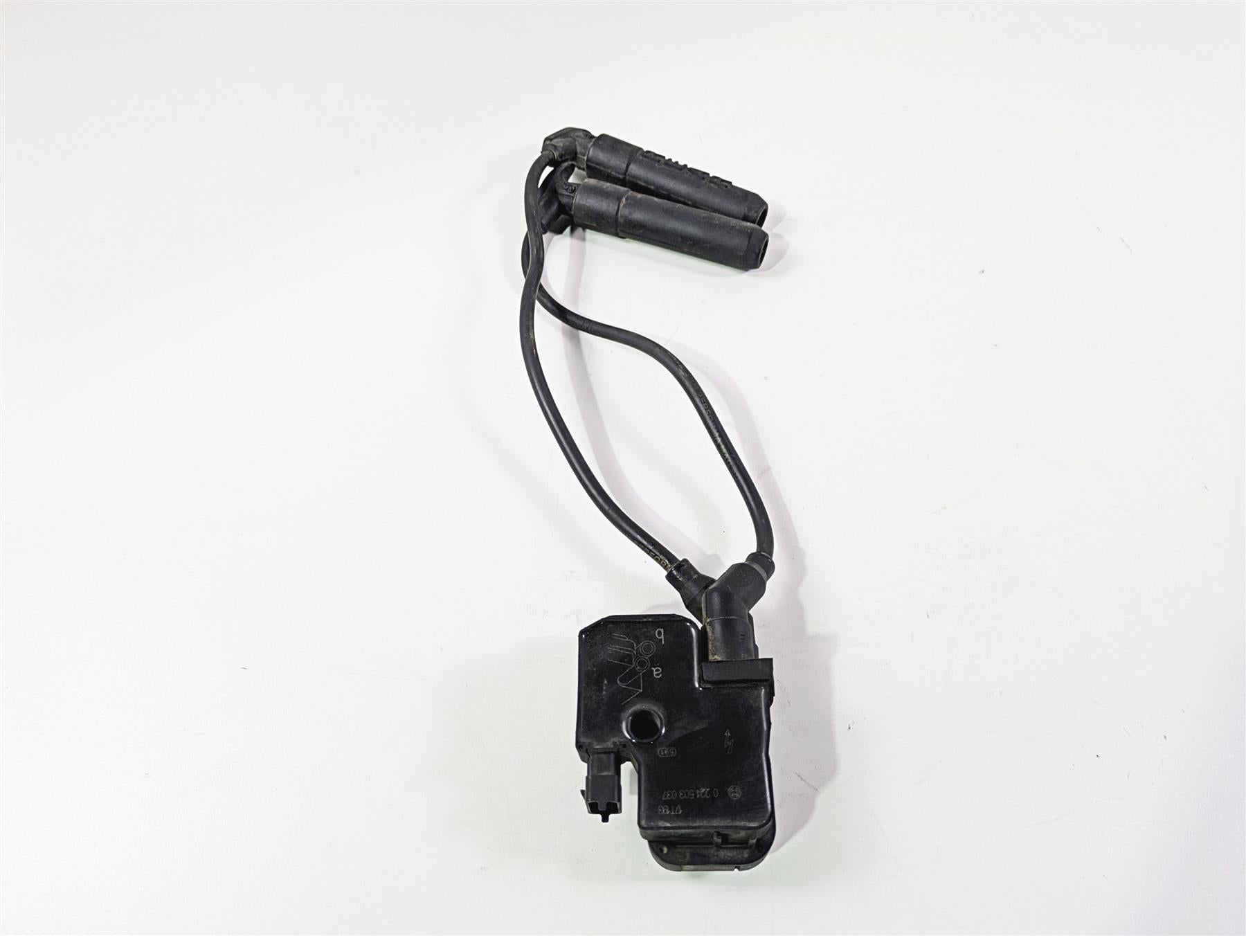 2018 Indian Springfield Dark Horse Ignition Coil Wires Plugs 4080060 2876049 {{ shop.shopifyCountryName }} - Mototech271
