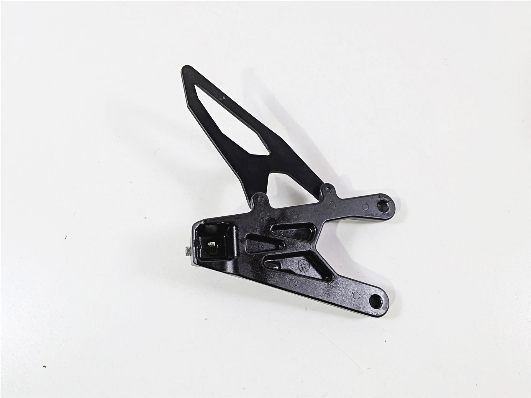 2024 Yamaha YZF R1 RN65 Front Left Rider Footpeg Mount - Read 2CR-27442-00-00 {{ shop.shopifyCountryName }} - Mototech271