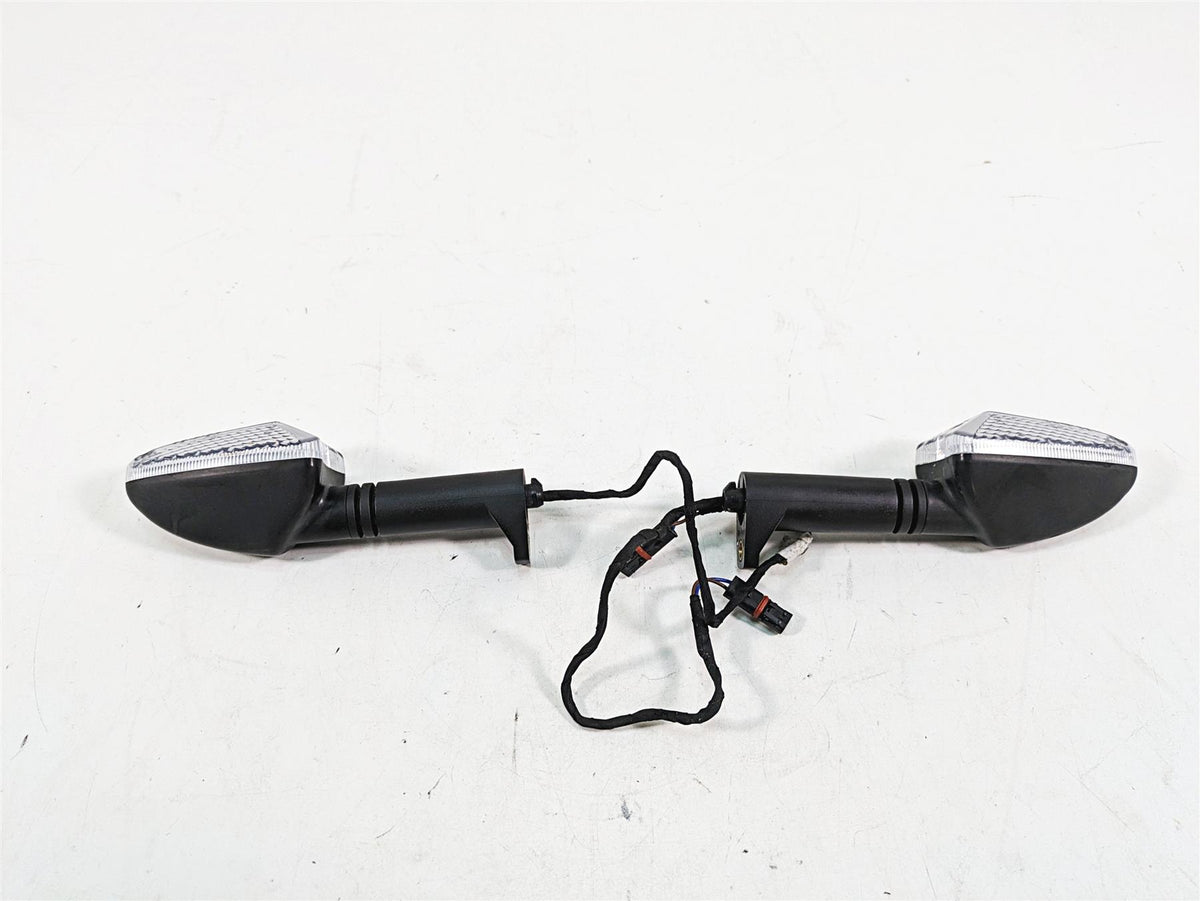 2016 BMW R1200R K53 Front Blinker Turn Signal Set 63138534355 63138534354 {{ shop.shopifyCountryName }} - Mototech271