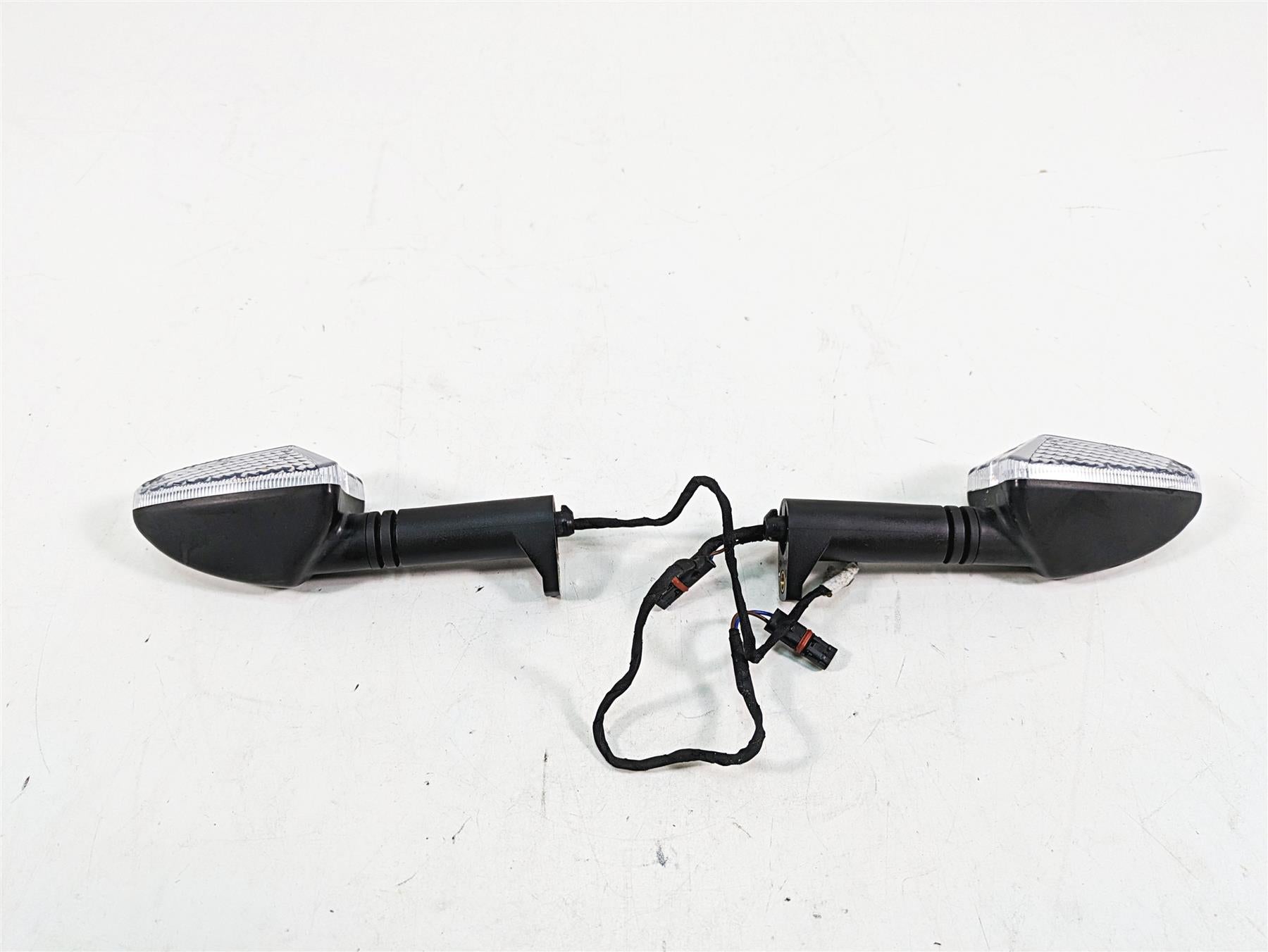 2016 BMW R1200R K53 Front Blinker Turn Signal Set 63138534355 63138534354 {{ shop.shopifyCountryName }} - Mototech271