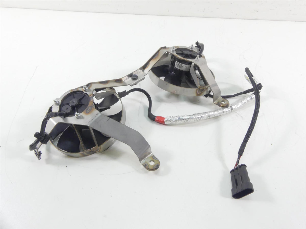 2018 Ducati Panigale 1100 V4 S Radiator Coolant Fan Set 55040311A 82718791AA {{ shop.shopifyCountryName }} - Mototech271