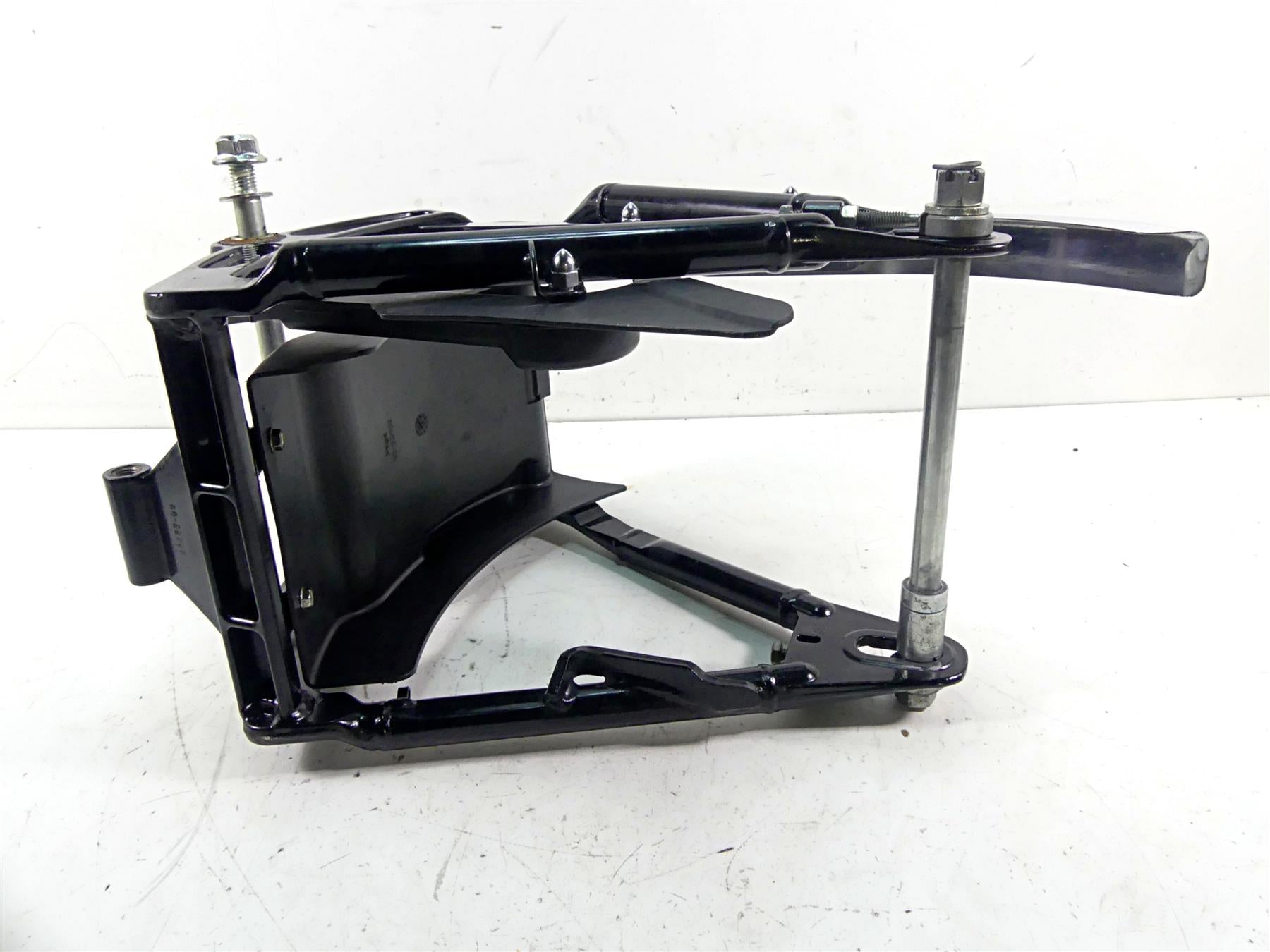 2006 Harley Softail FXSTSI Springer Rear 200mm Swingarm & Belt Covers 47614-06 {{ shop.shopifyCountryName }} - Mototech271