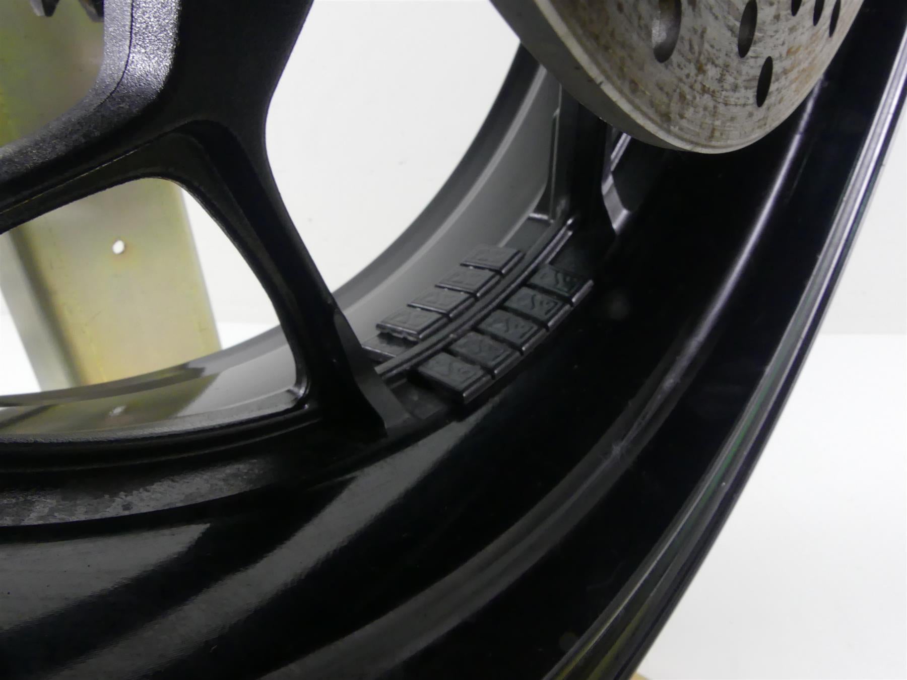 2019 Kawasaki ZX1400 ZX-14R Ninja Straight Rear Wheel Rim 17x6 41073-0574 {{ shop.shopifyCountryName }} - Mototech271