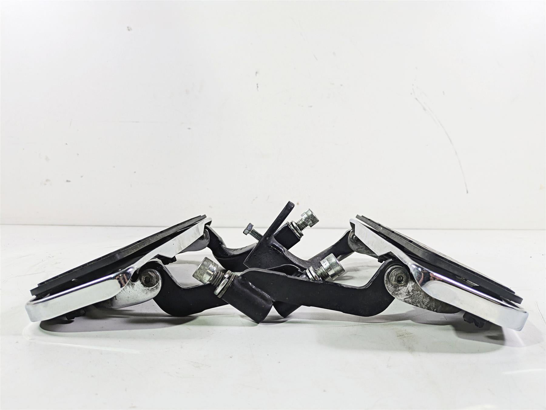 1996 Harley Touring FLHTCUI Electra Glide Front Rider Floor Board Set 50621-79A {{ shop.shopifyCountryName }} - Mototech271