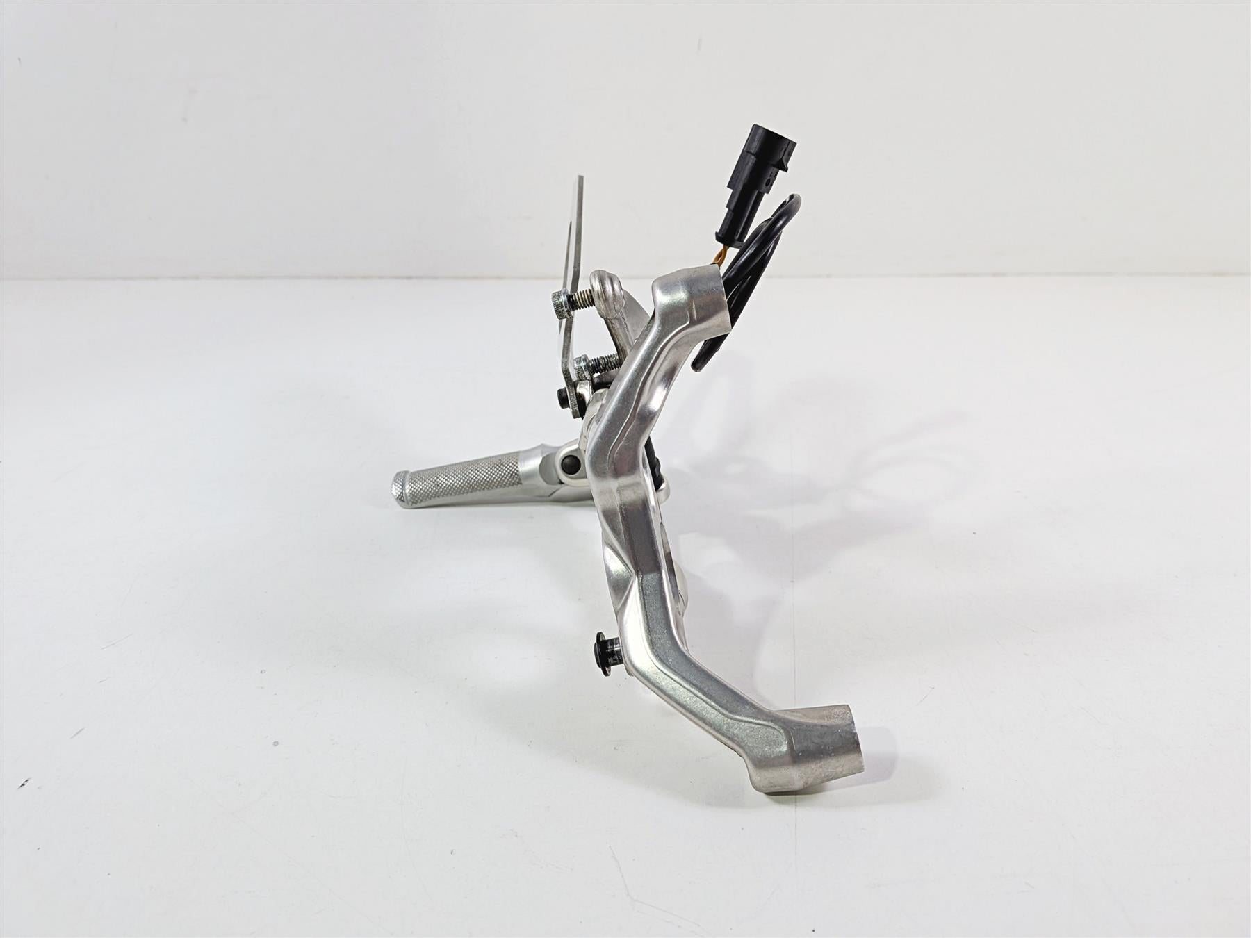 2017 Ducati Panigale 1299 Right Foot Peg & Frame Mount 82414621AA 8291E071AA-Mototech271