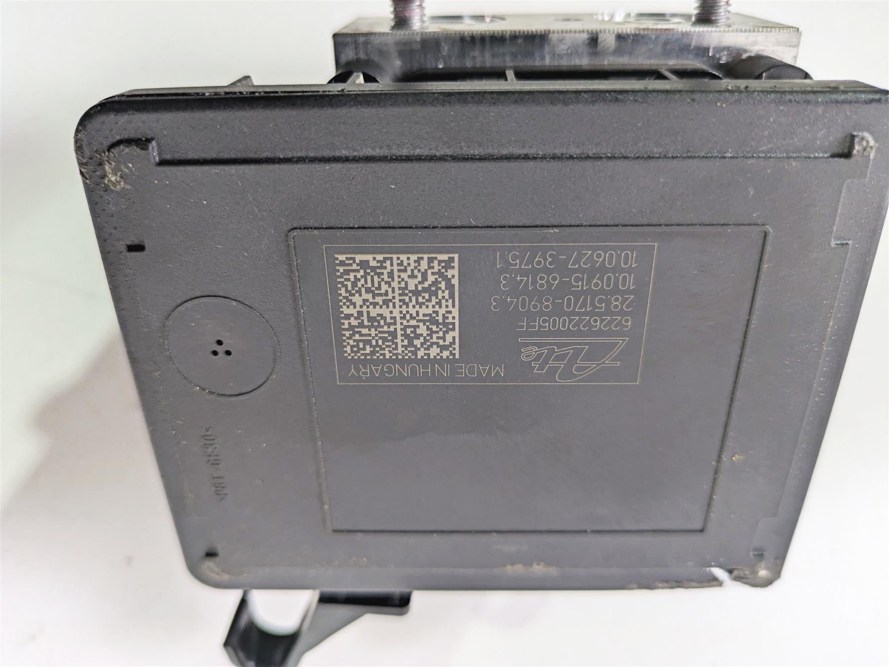 2024 Triumph Street Triple 765 R Abs Brake Pump Unit Module - Read T2029325 {{ shop.shopifyCountryName }} - Mototech271