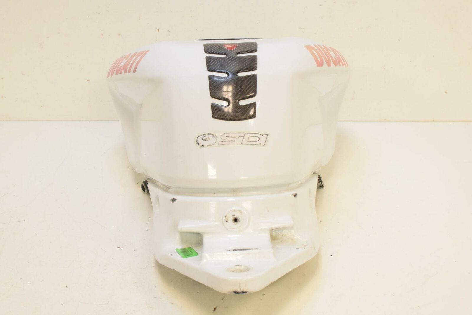 2010 Ducati 848 White Fuel Gas Petrol Tank 58611602 {{ shop.shopifyCountryName }} - Mototech271