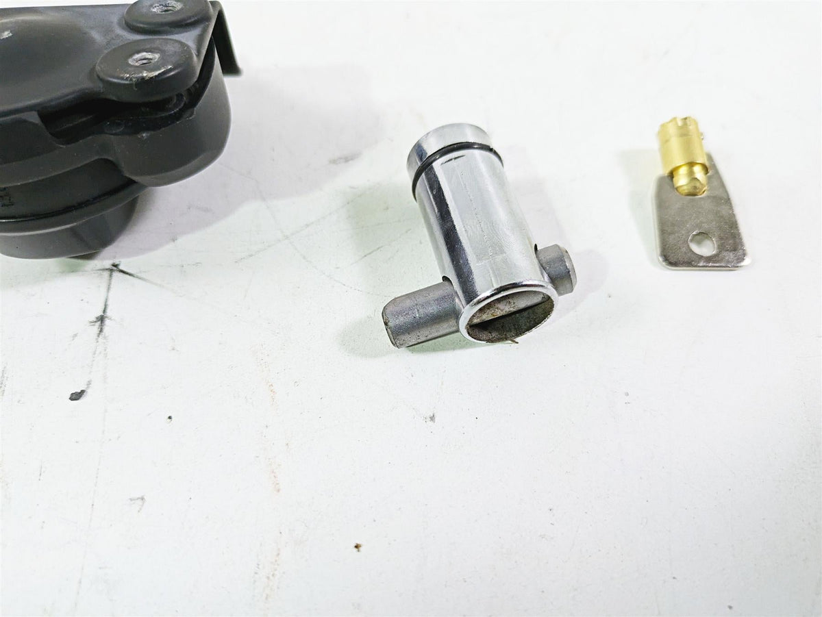 2013 Harley VRSCF Muscle Rod Ignition Switch Key Lock Set 70020-05 {{ shop.shopifyCountryName }} - Mototech271