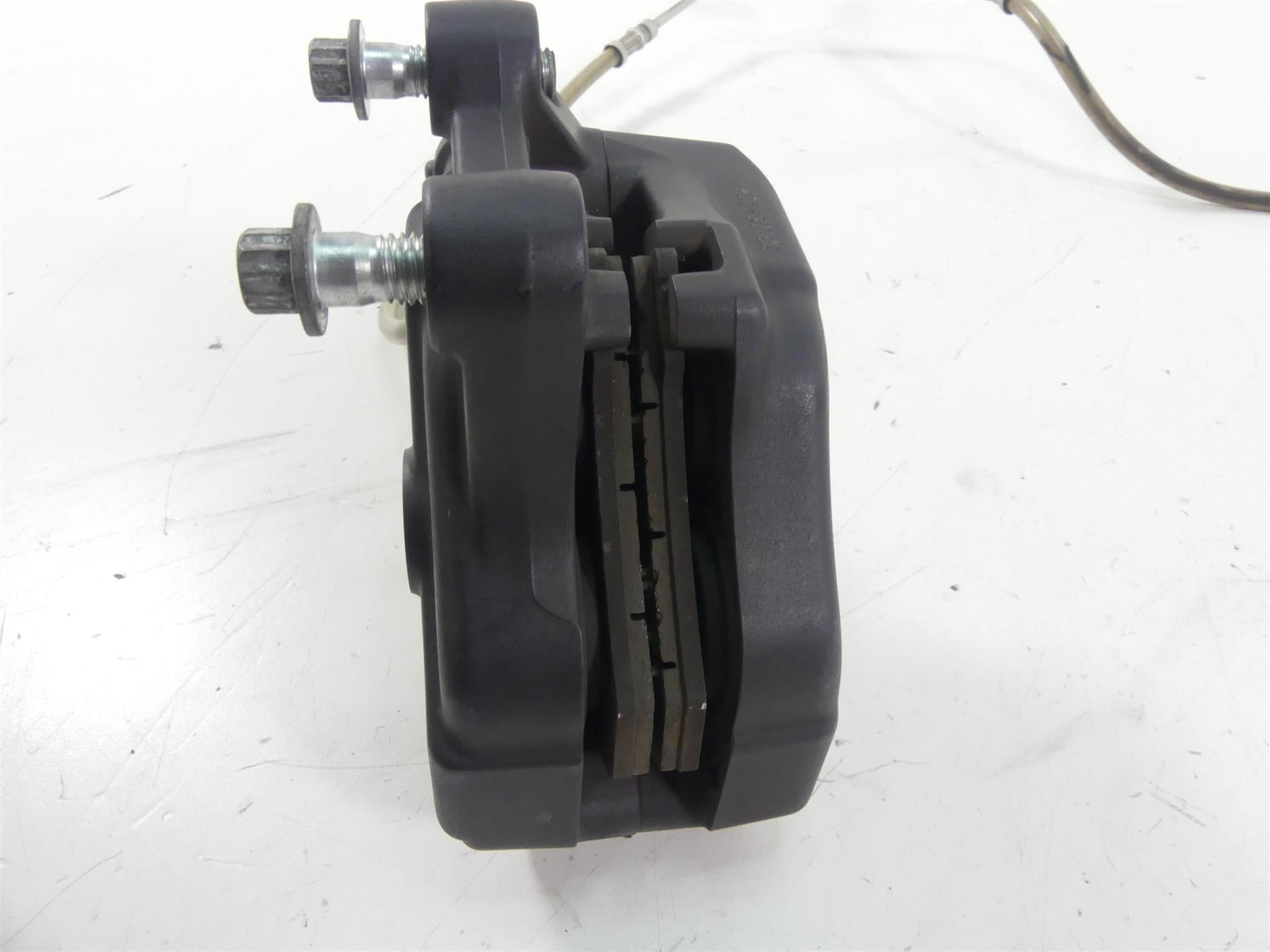 2011 Harley VRSCF Muscle Rod Front Brake Caliper + Lines Set 44732-08 44731-08 {{ shop.shopifyCountryName }} - Mototech271