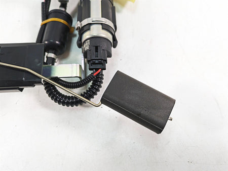 2021 Aprilia RS660 Fuel Gas Petrol Pump + Sending Unit 5k Only - Tested 2D000547 {{ shop.shopifyCountryName }} - Mototech271