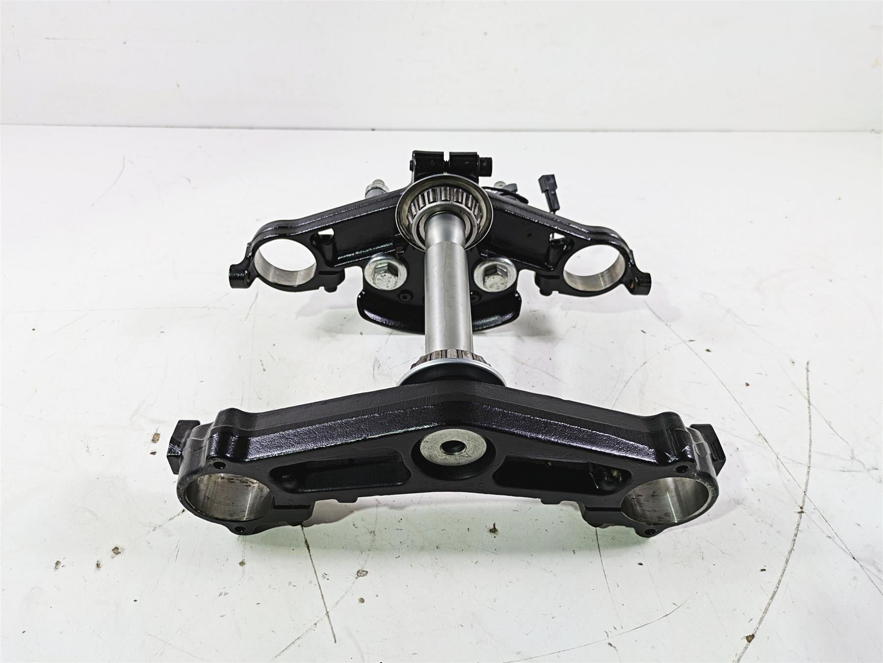 2016 Harley Touring FLTRX Road Glide Triple Tree Riser Lower Tubes Set 45900091A {{ shop.shopifyCountryName }} - Mototech271