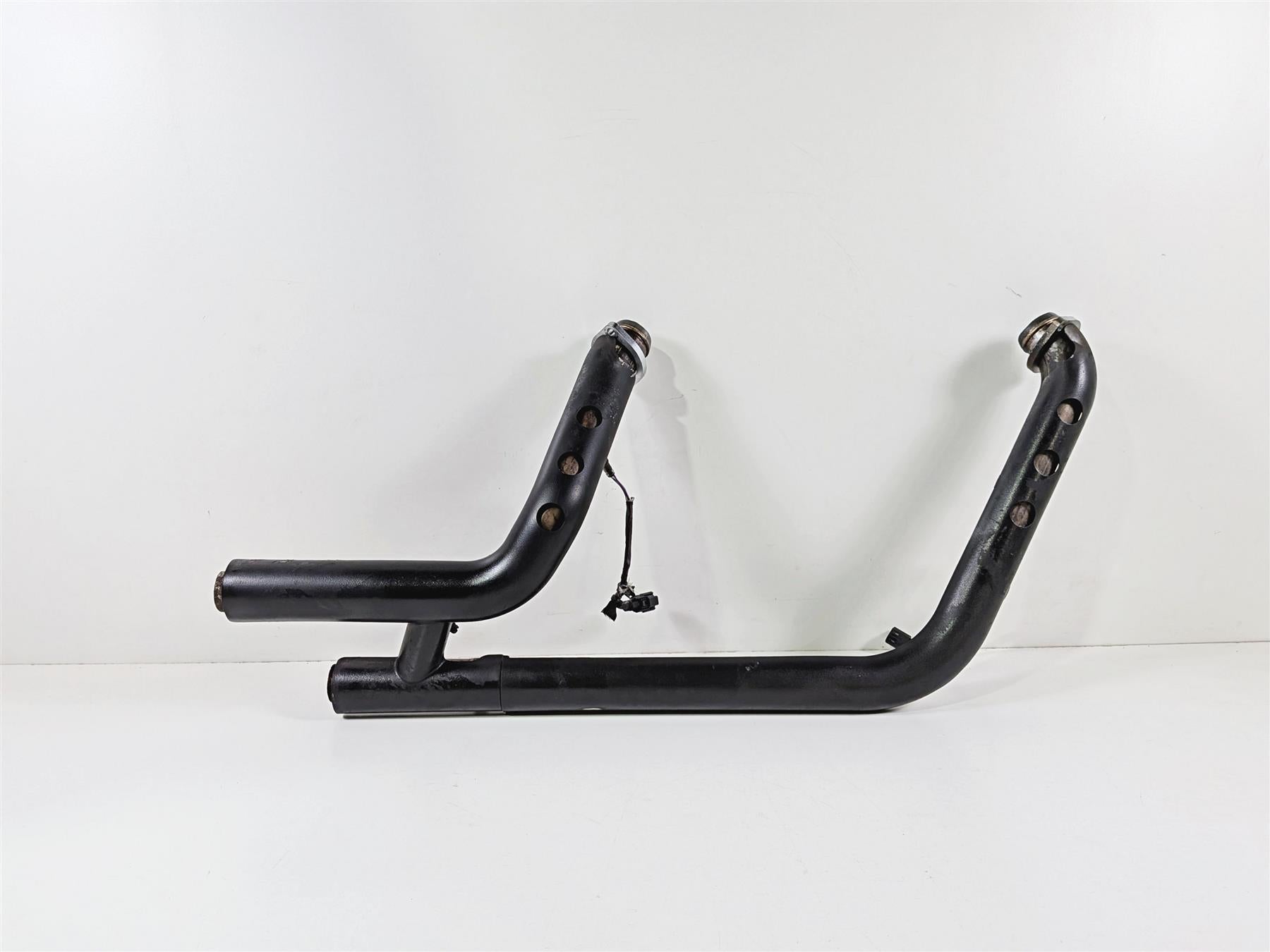2022 Harley Softail FXLRST Low Rider Stock Exhaust Header & Shield Set 65600264 {{ shop.shopifyCountryName }} - Mototech271