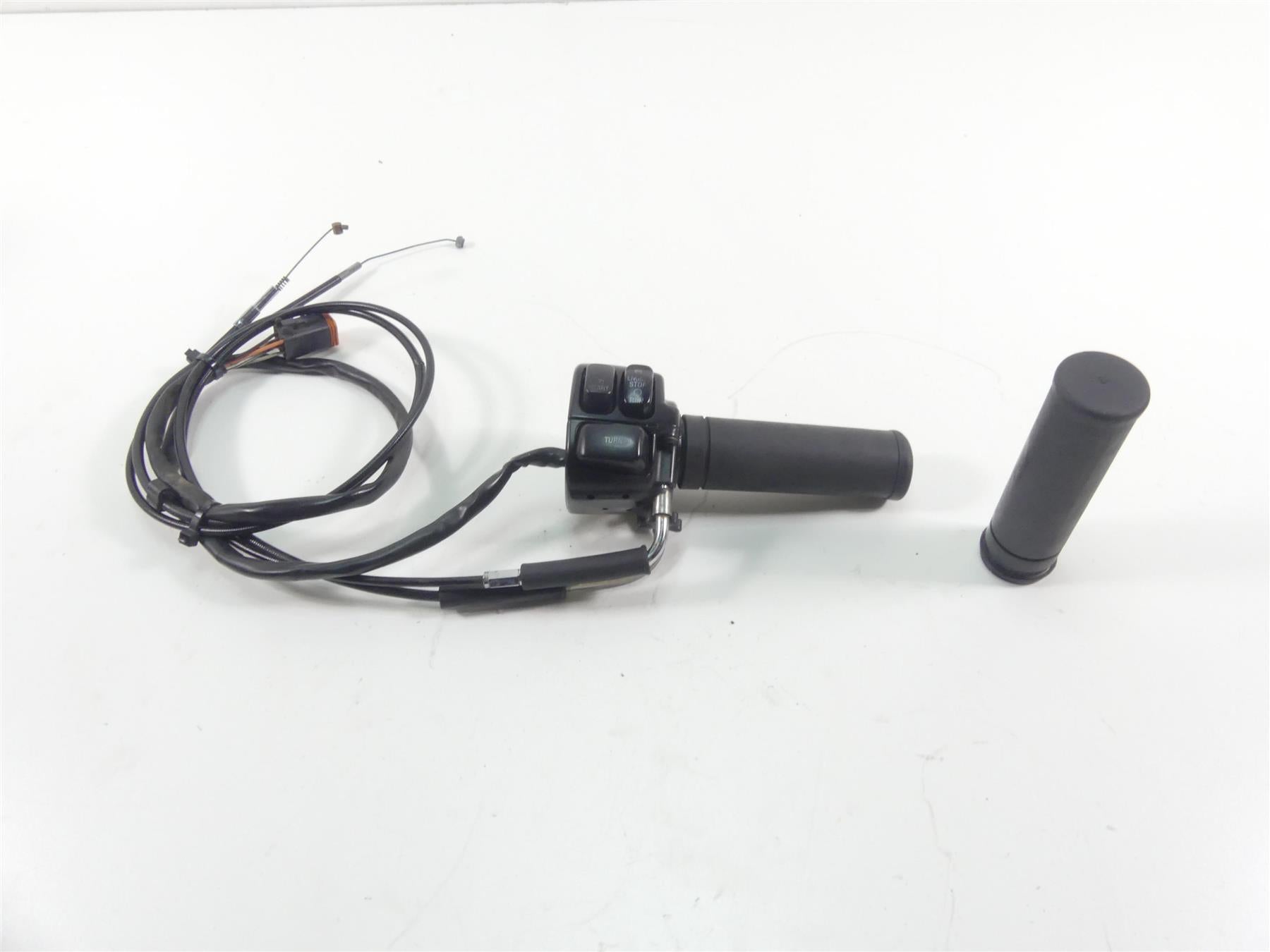 1999 Harley FXSTS Softail Springer Right Hand Throttle Control Switch 71684-06A {{ shop.shopifyCountryName }} - Mototech271