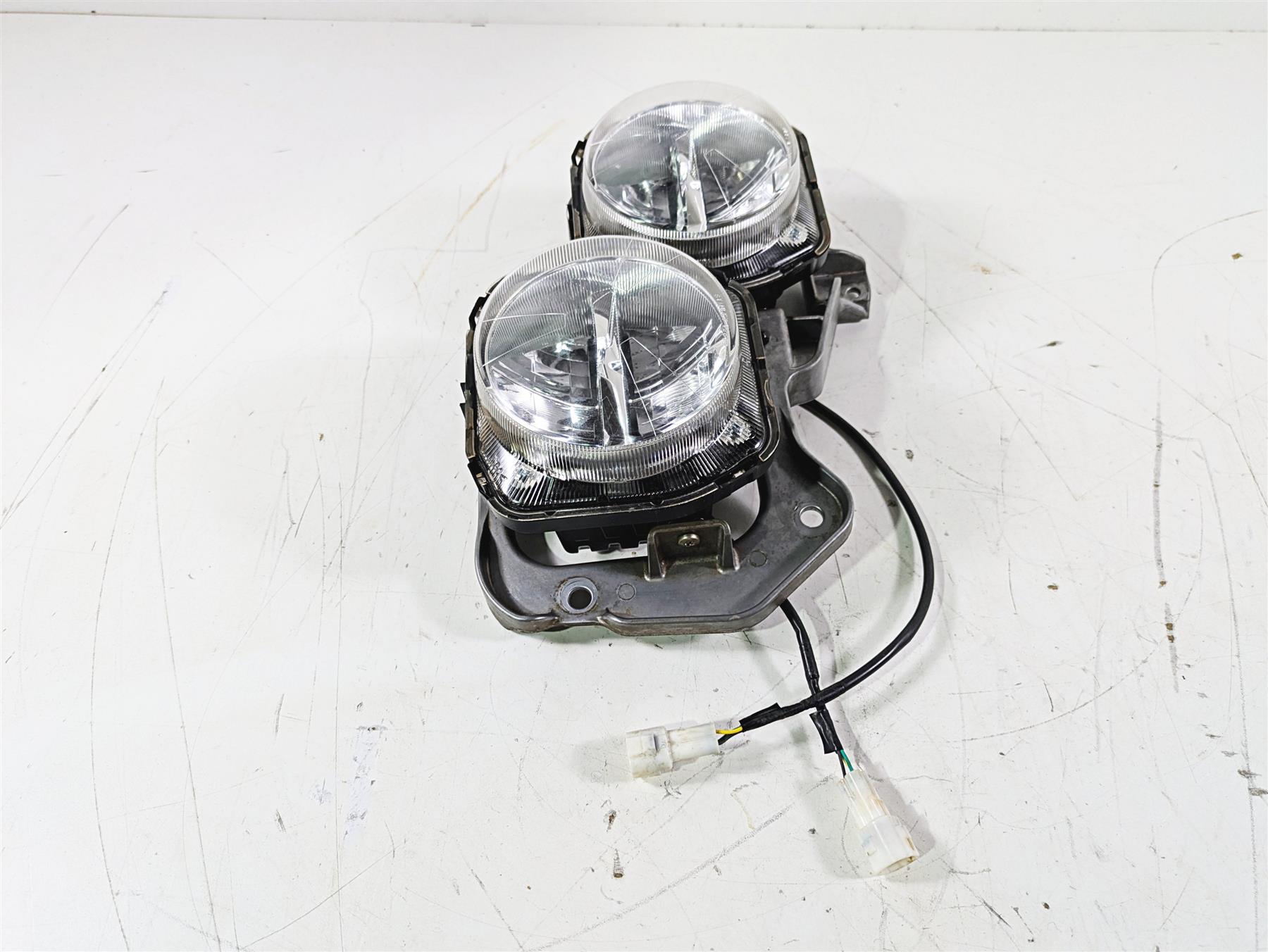 2022 Yamaha YXZ1000 R Right Headlight Head Light Lamp Set 2UD-84300-00-00 {{ shop.shopifyCountryName }} - Mototech271