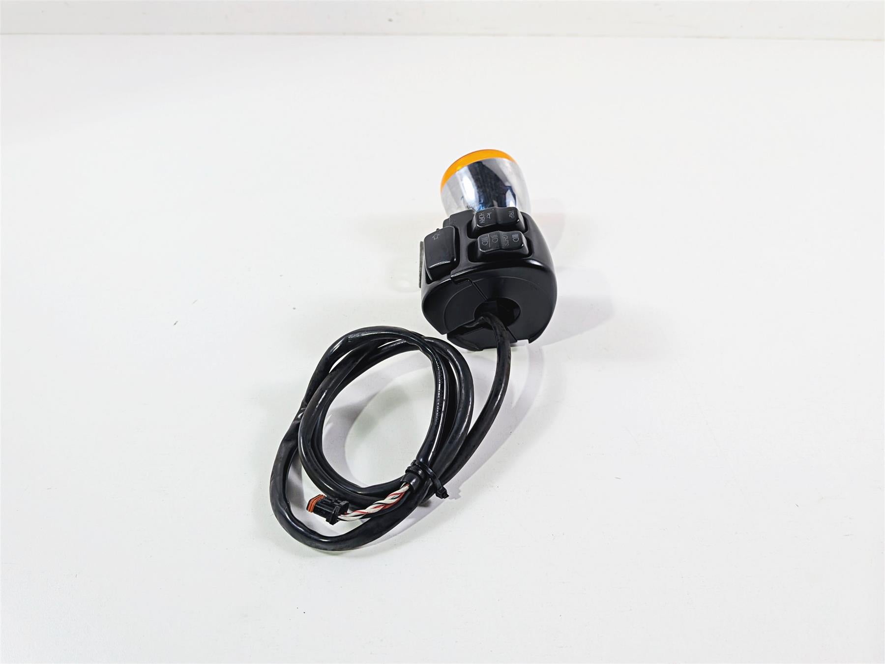 2014 Harley FXDL Dyna Low Rider Left Hand Control Switch + Blinker 72945-12A {{ shop.shopifyCountryName }} - Mototech271
