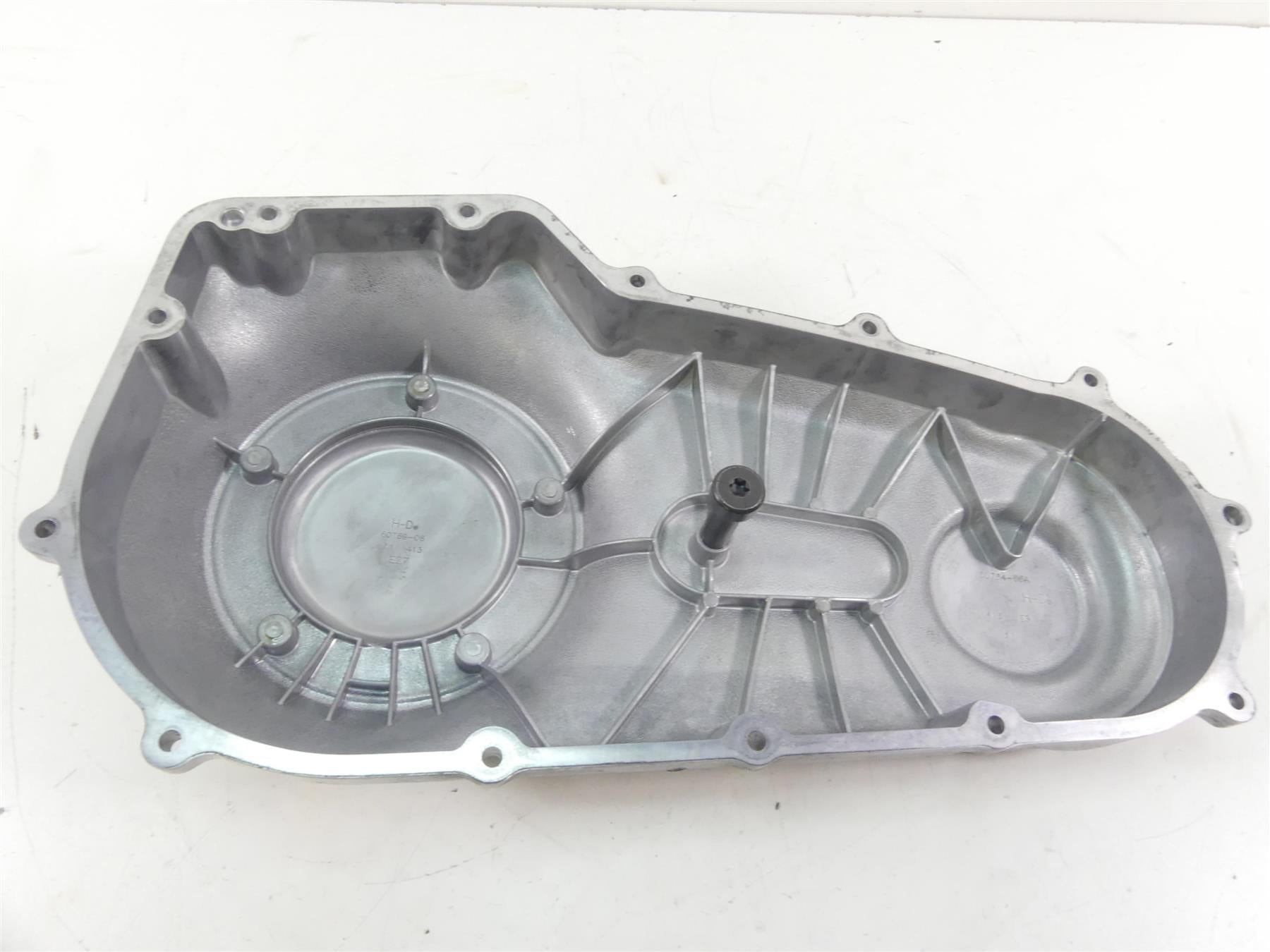 2016 Harley FLS Softail Slim Outer Primary Drive Clutch Cover 60784-06A {{ shop.shopifyCountryName }} - Mototech271