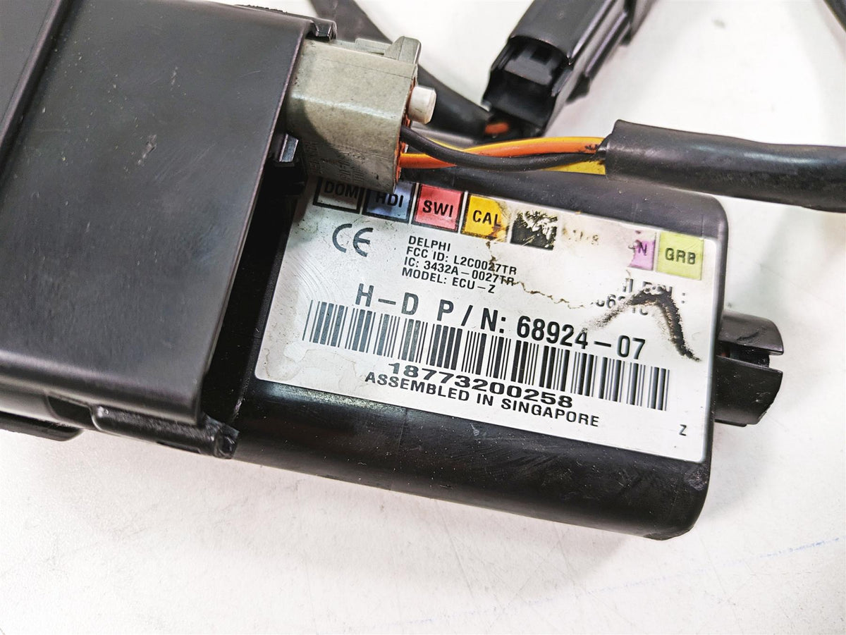 2008 Harley FLHTCU Electra Glide Tssm Turn Signal Security Module + Fob 68924-07 {{ shop.shopifyCountryName }} - Mototech271