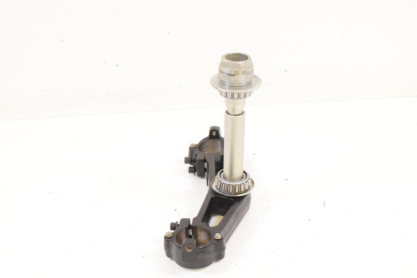 2016 Harley Touring FLHTCU Electra Glide Lower Triple Tree Steering Yoke 4590009 {{ shop.shopifyCountryName }} - Mototech271