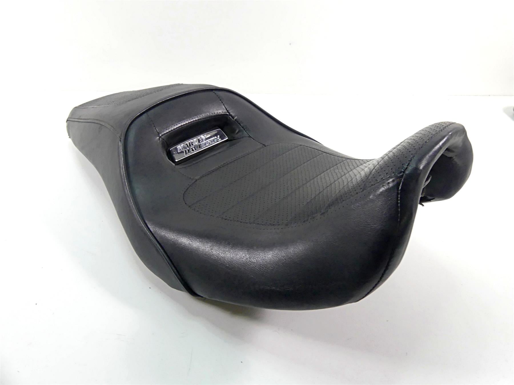 2014 Harley FXDL Dyna Low Rider Seat Saddle Tear - Read 52000136 {{ shop.shopifyCountryName }} - Mototech271