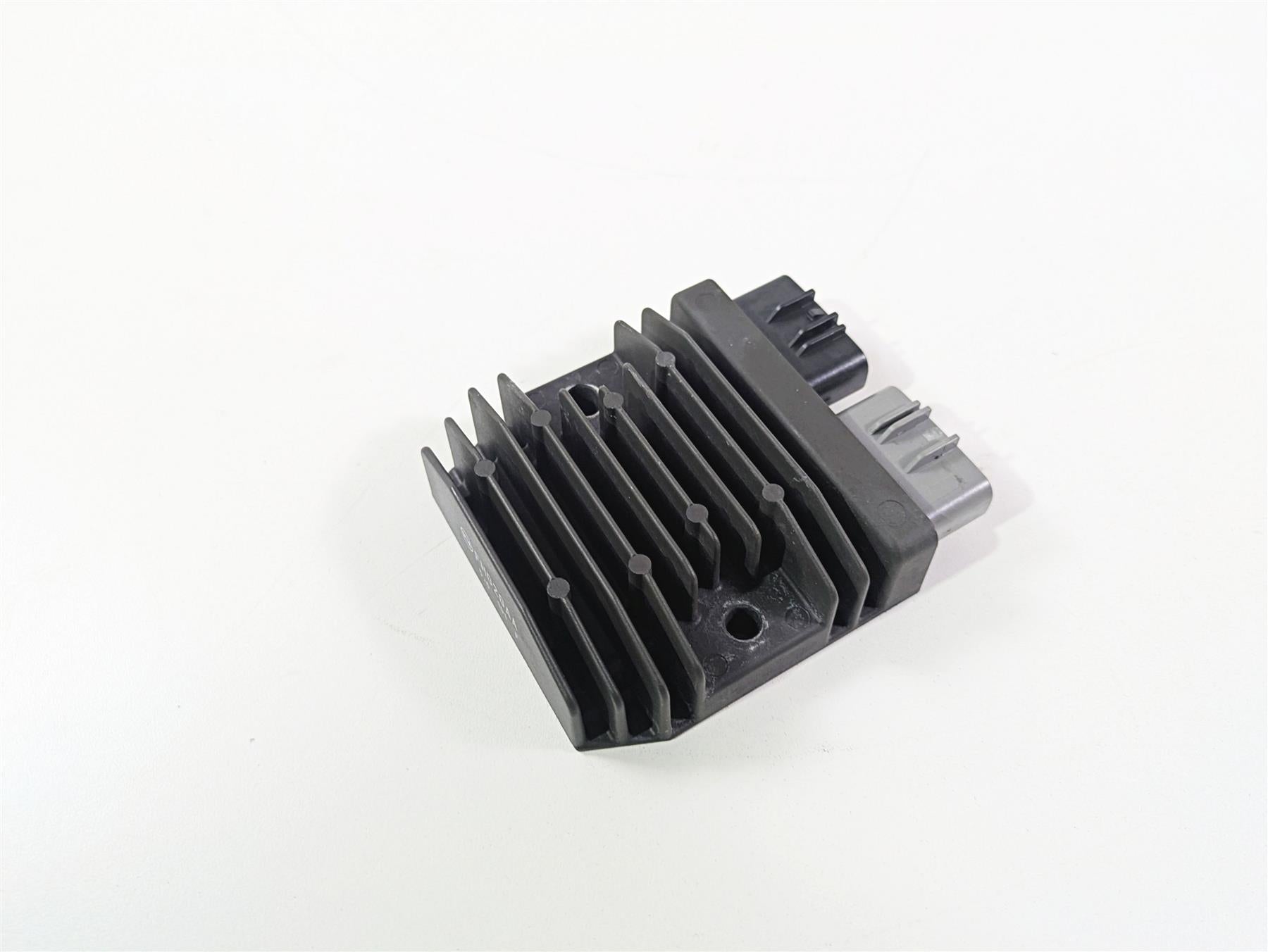 2016 BMW R1200RT K52 Rectifier Voltage Regulator - Read FH020AA 12318523367 {{ shop.shopifyCountryName }} - Mototech271