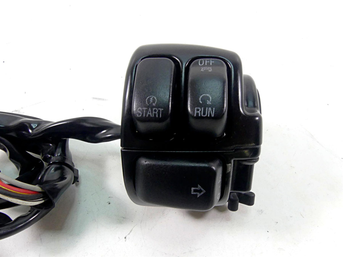 2015 Harley VRSCF Muscle V-Rod Right Hand Control Switch - Read 71684-06A {{ shop.shopifyCountryName }} - Mototech271