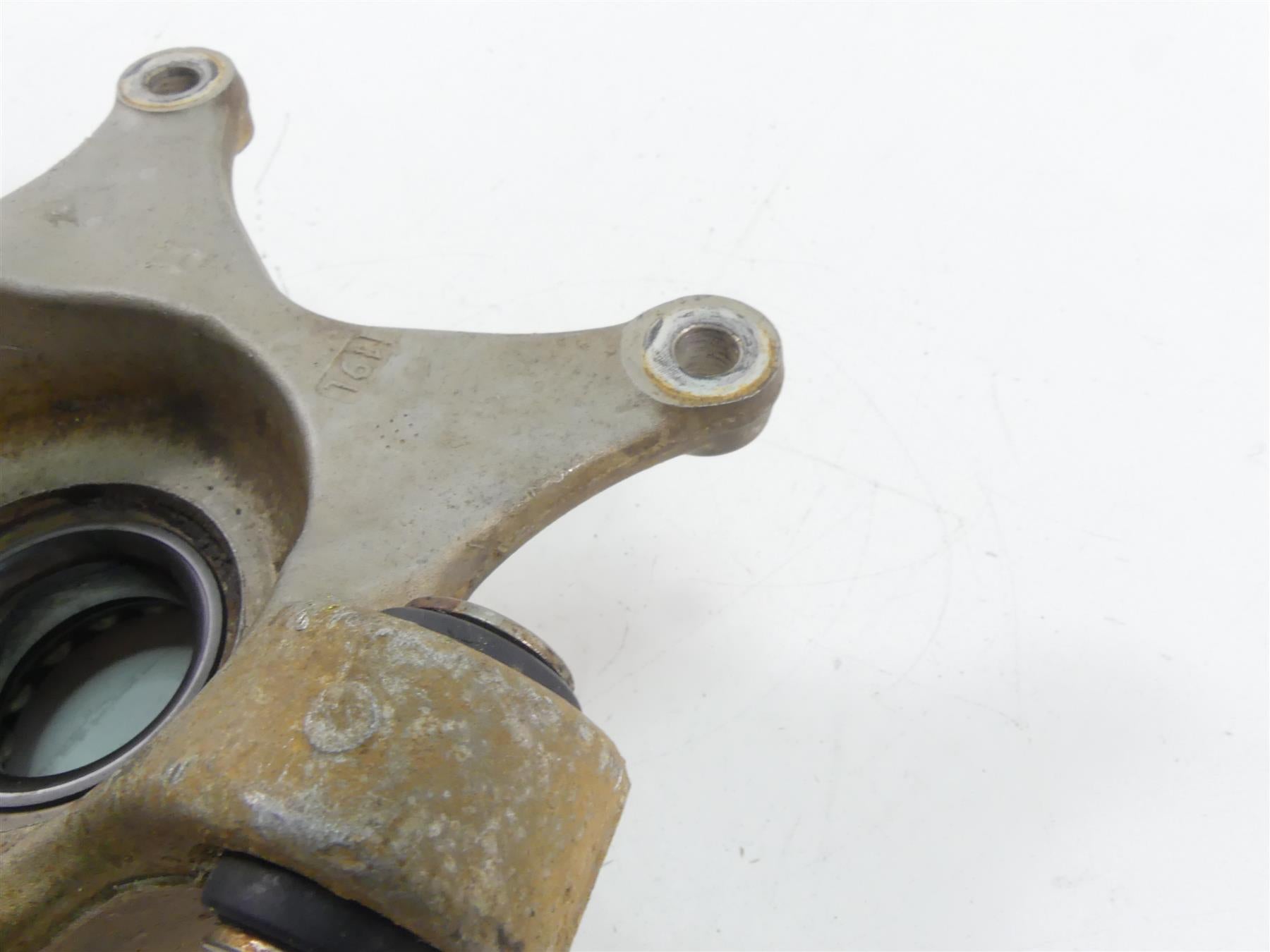 2020 Can Am Maverick X3 XMR Turbo RR Rear Right Wheel Spindle Knuckle 706001961 {{ shop.shopifyCountryName }} - Mototech271