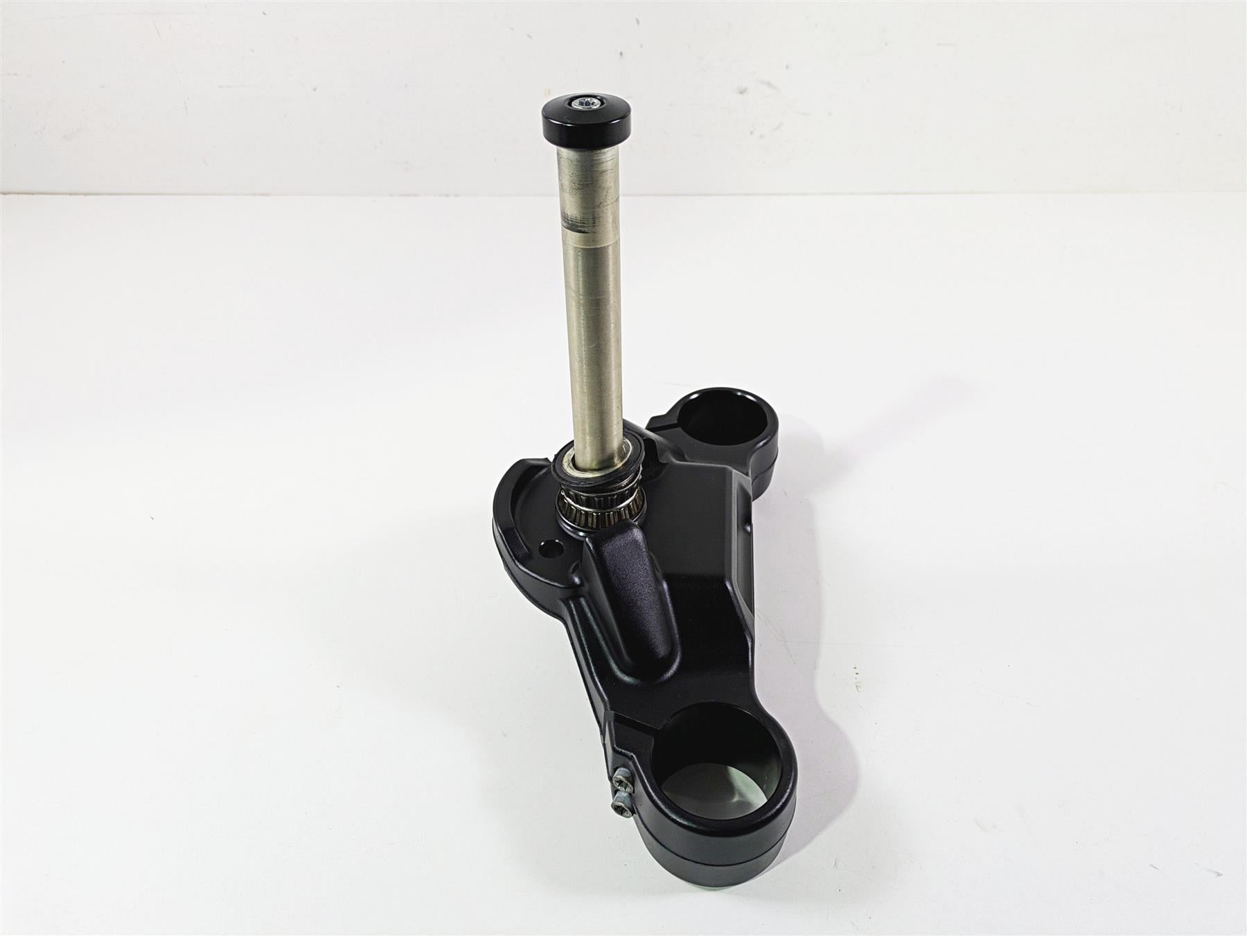 2019 Harley Softail FXDR 114 Lower Triple Tree Steering Clamp 45900221 {{ shop.shopifyCountryName }} - Mototech271