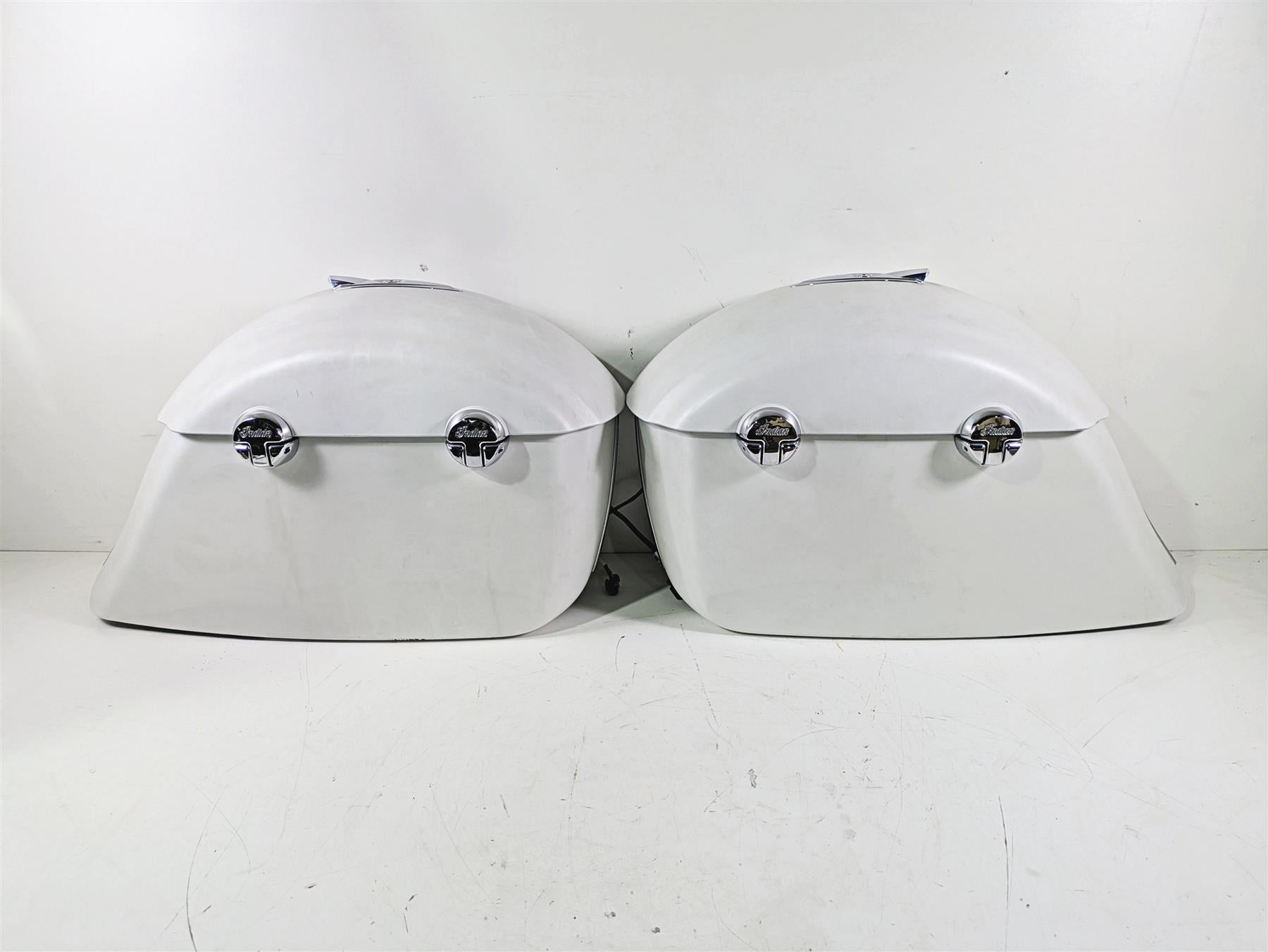 2018 Indian Chieftain Limited Left Saddlebag Saddle Bag Set 5451493 5451494 | Mototech271
