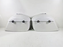 Load image into Gallery viewer, 2018 Indian Chieftain Limited Left Saddlebag Saddle Bag Set 5451493 5451494 | Mototech271
