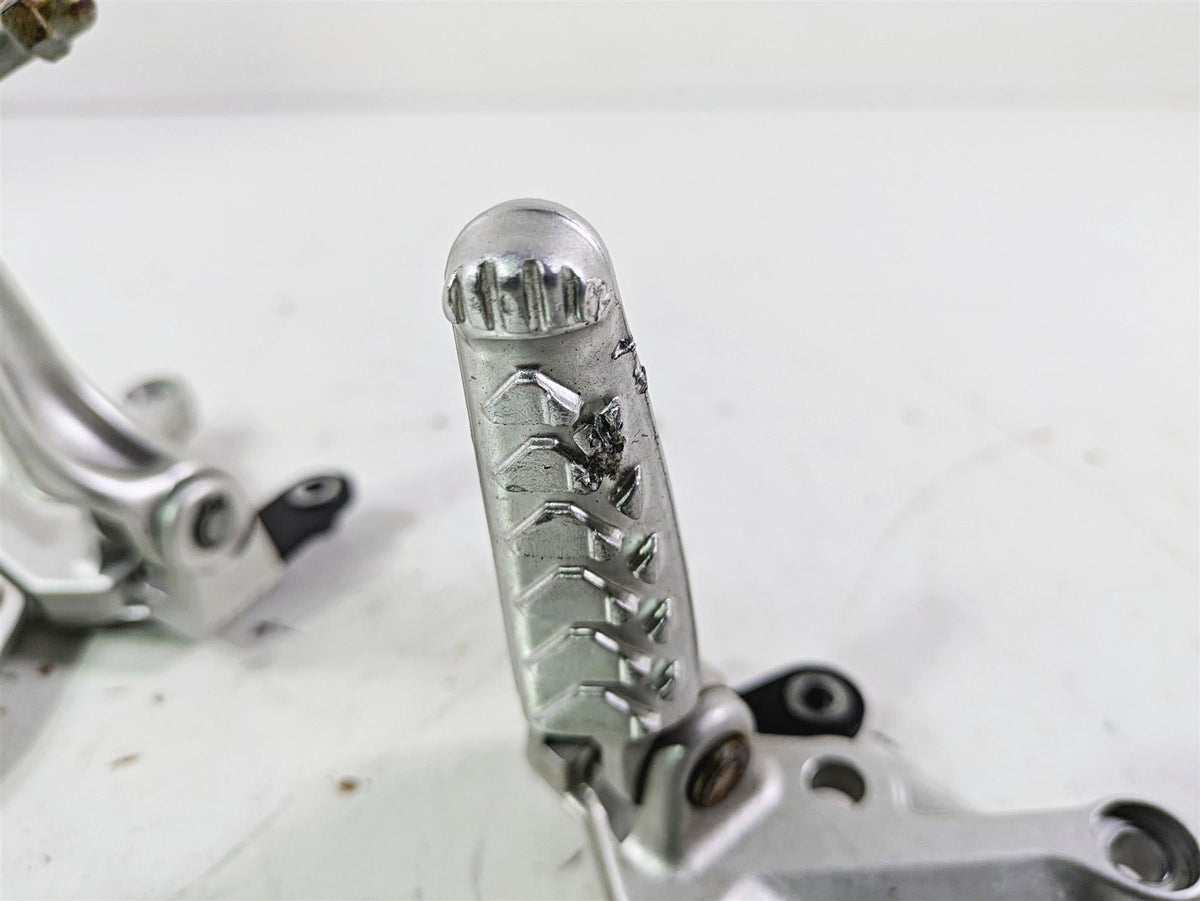 2008 Aprilia RSVR 1000 Factory Front Left Right Foot Peg Set AP8154069 AP8154070 {{ shop.shopifyCountryName }} - Mototech271
