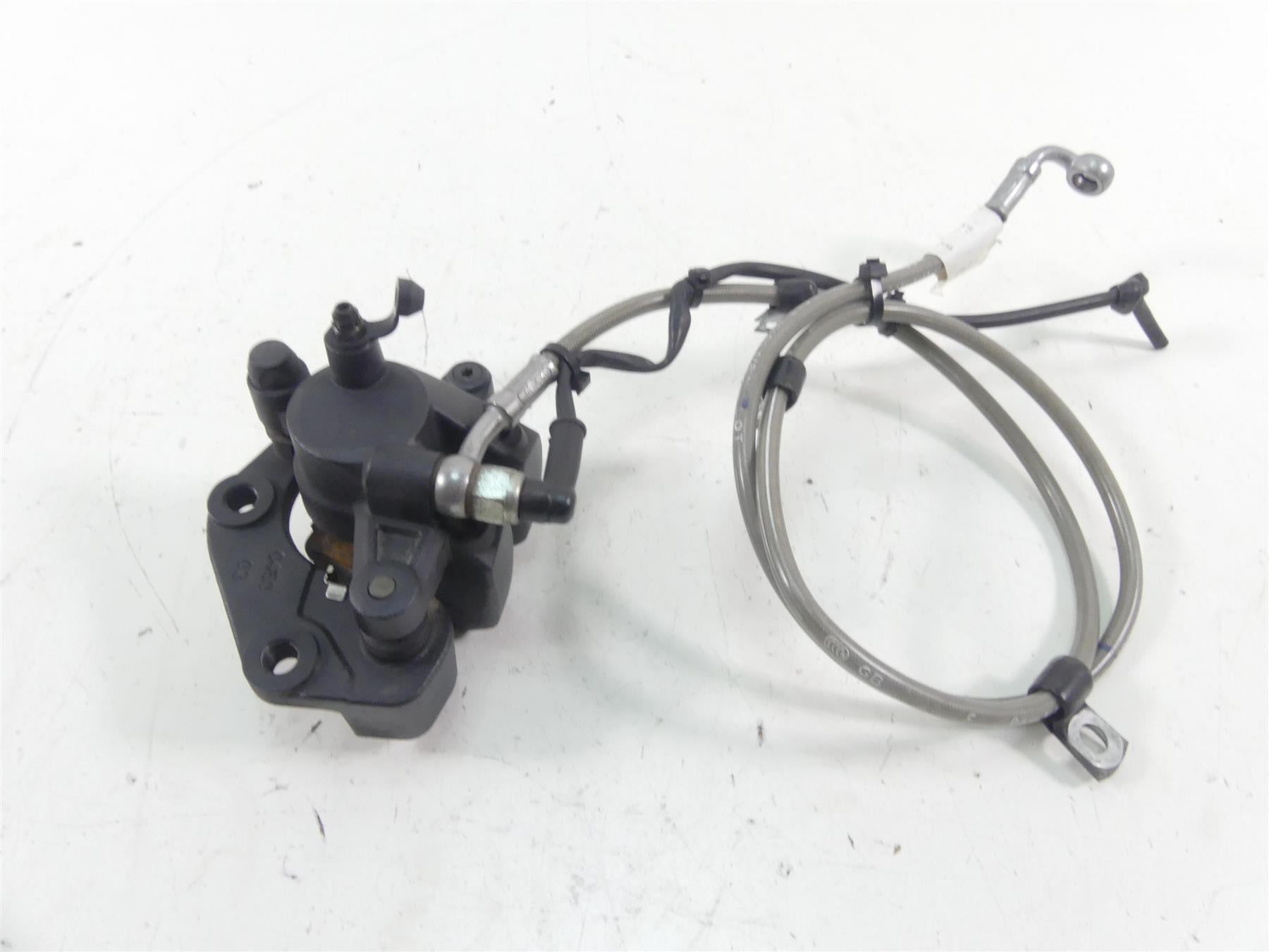 2018 Indian Scout Sixty Rear Brake Caliper Bracket & Line Set 1913032 1913031 {{ shop.shopifyCountryName }} - Mototech271